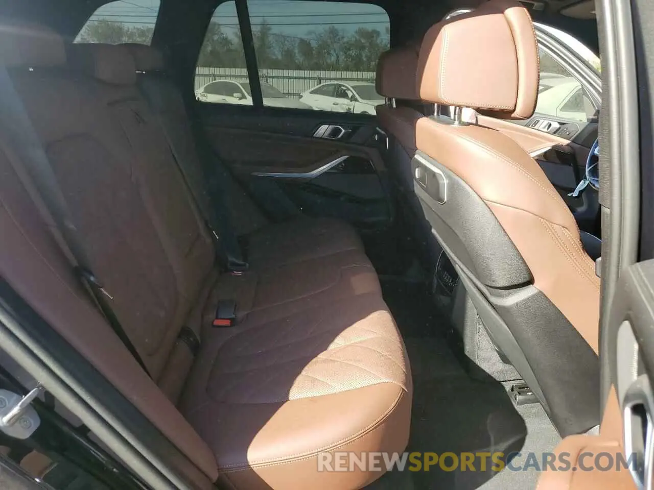 10 fotografías del automóvil dañado 5UX33EU03R9U82028 BMW X5 M60I 2024