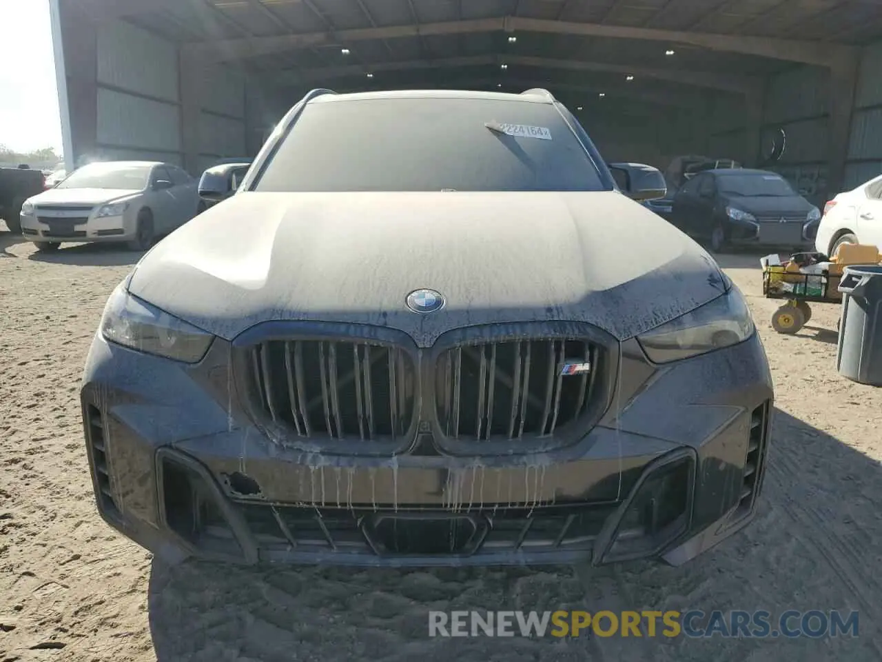5 fotografías del automóvil dañado 5UX33EU03R9U82028 BMW X5 M60I 2024