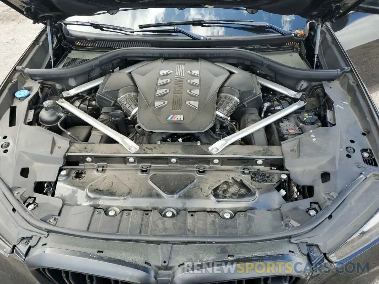 11 fotografías del automóvil dañado 5UX33EU05R9T83162 BMW X5 M60I 2024