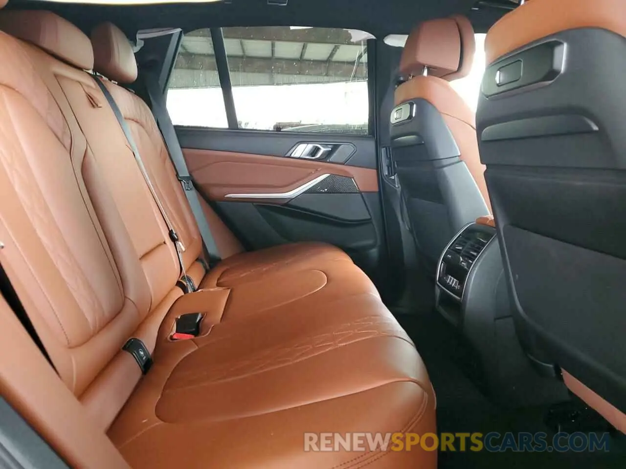 11 fotografías del automóvil dañado 5UX33EU09R9T85271 BMW X5 M60I 2024