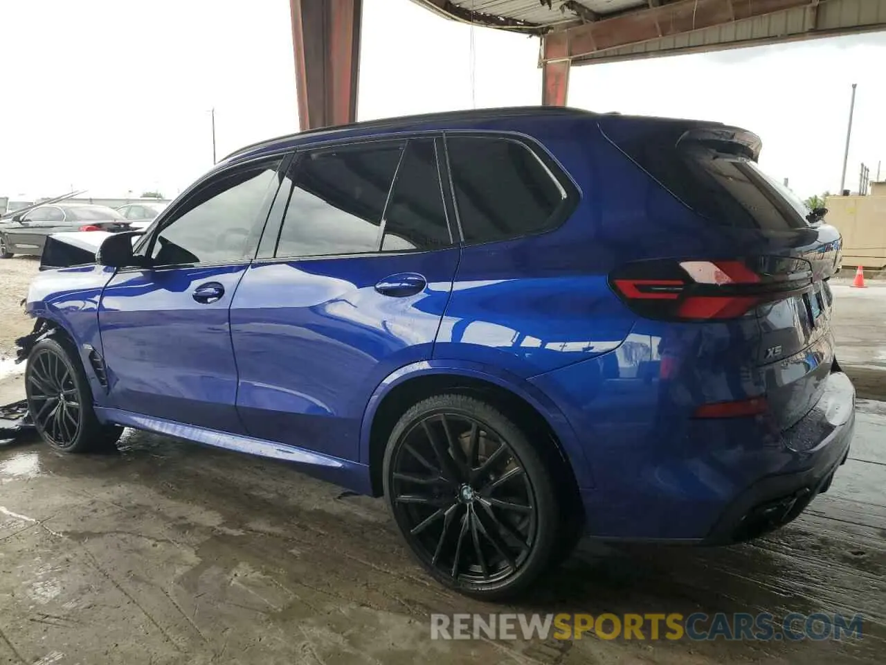 2 fotografías del automóvil dañado 5UX33EU09R9T85271 BMW X5 M60I 2024