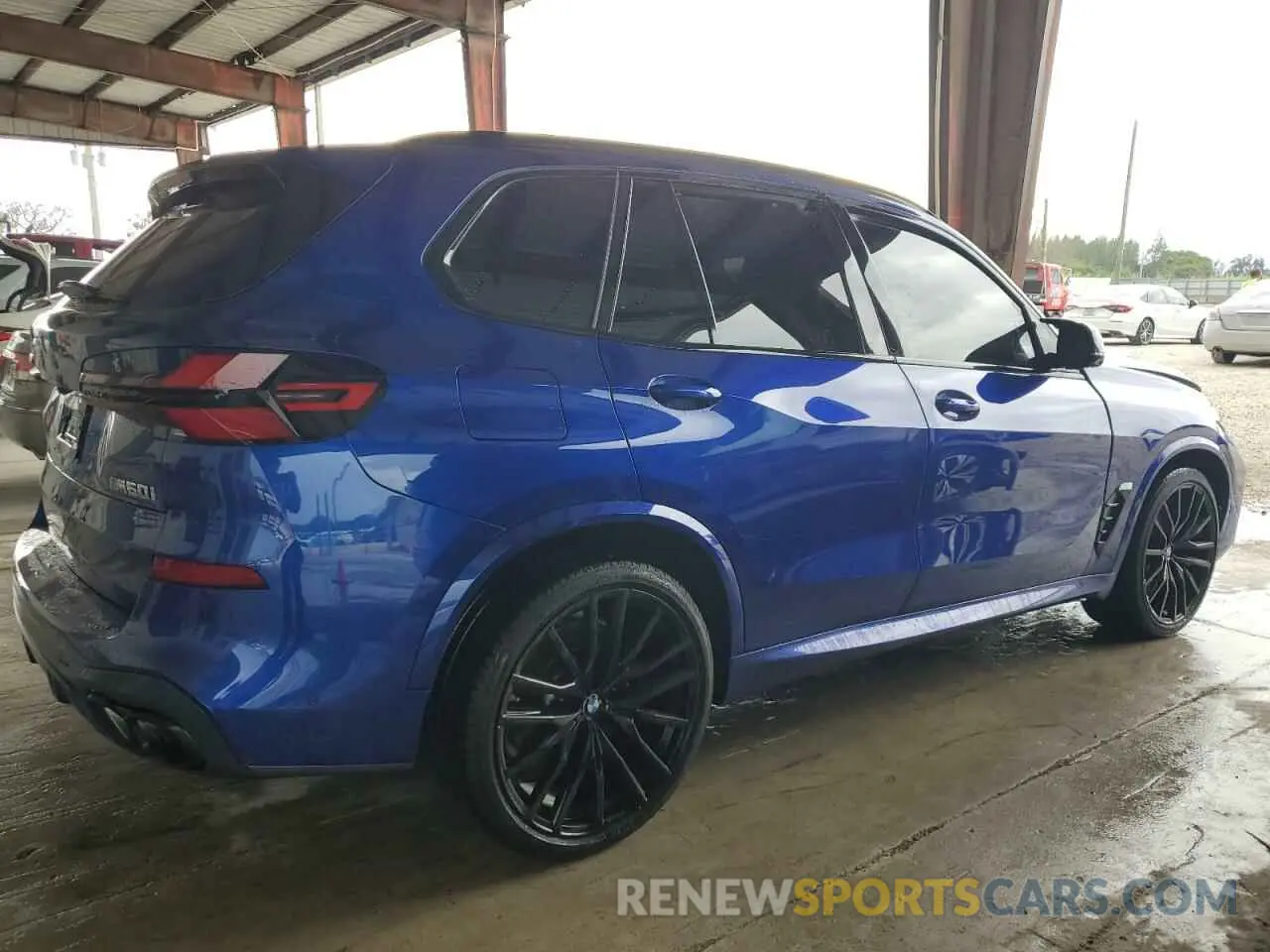 3 fotografías del automóvil dañado 5UX33EU09R9T85271 BMW X5 M60I 2024