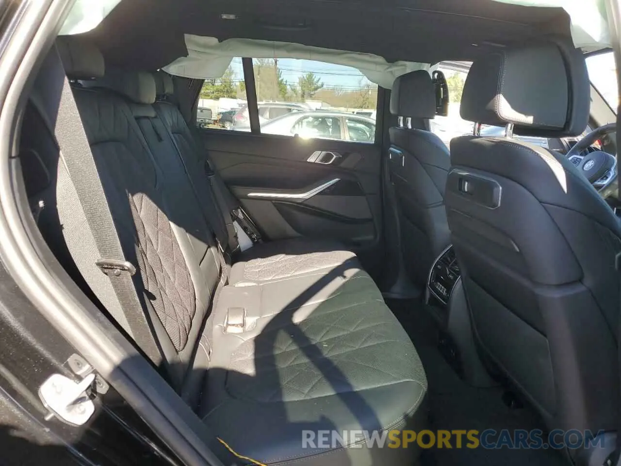 11 fotografías del automóvil dañado 5UX33EU08S9Y18536 BMW X5 M60I 2025