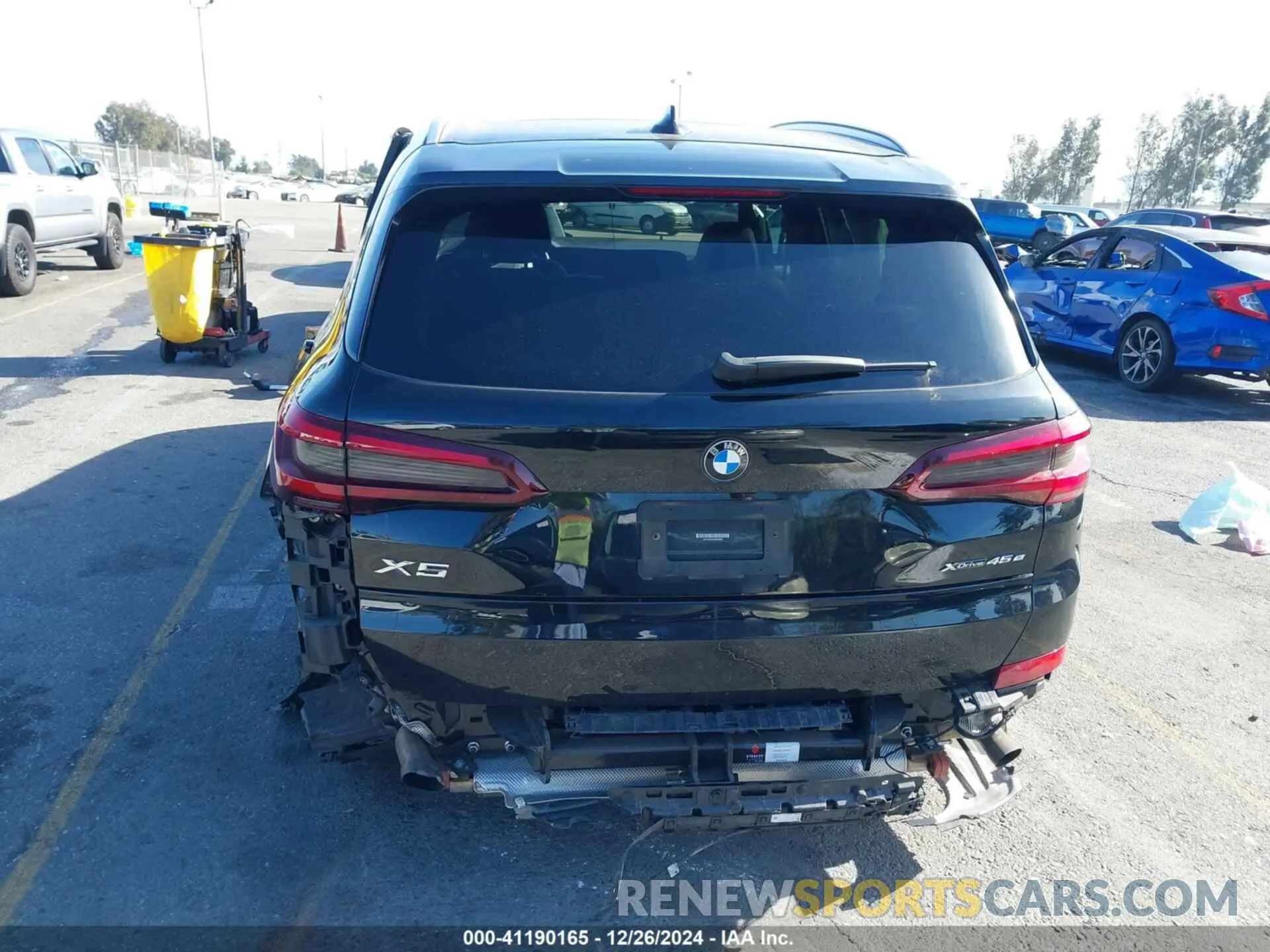 17 fotografías del automóvil dañado 5UXTA6C01M9G60625 BMW X5 PHEV 2021