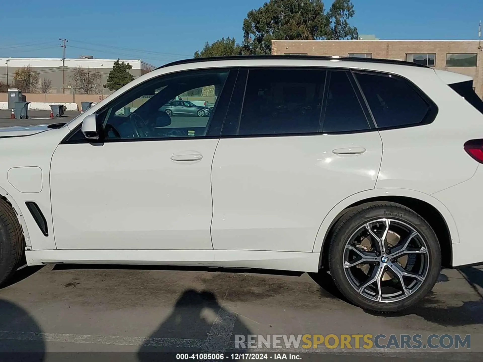 14 fotografías del automóvil dañado 5UXTA6C05M9F03955 BMW X5 PHEV 2021