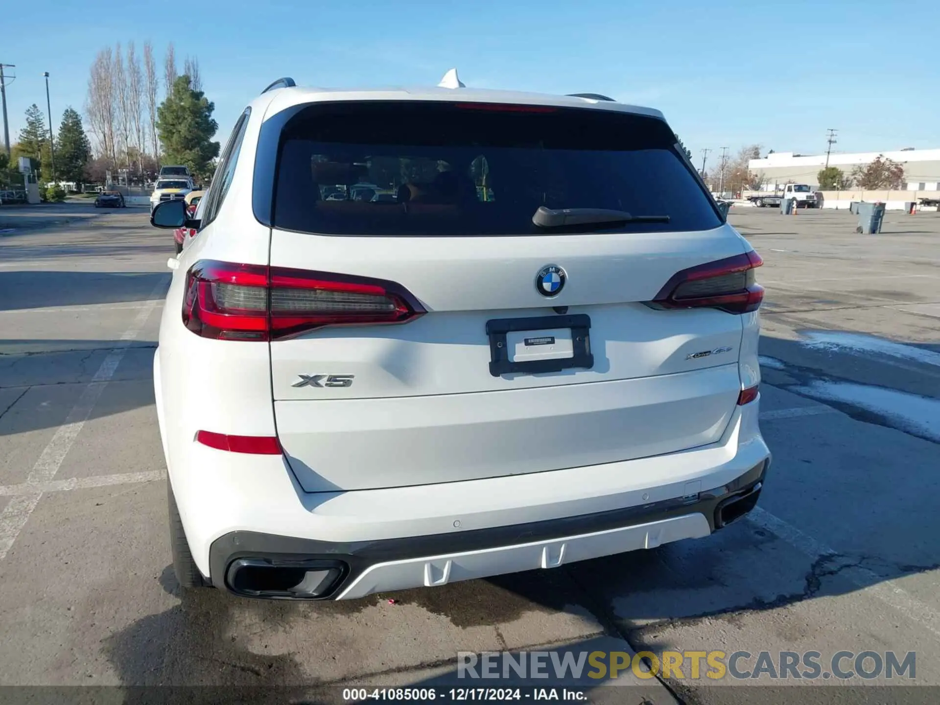 16 fotografías del automóvil dañado 5UXTA6C05M9F03955 BMW X5 PHEV 2021