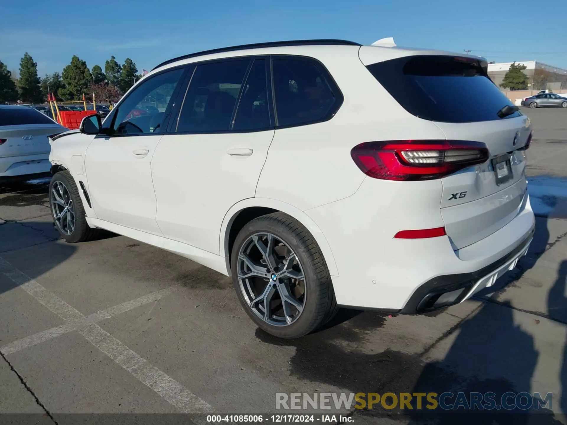 3 fotografías del automóvil dañado 5UXTA6C05M9F03955 BMW X5 PHEV 2021