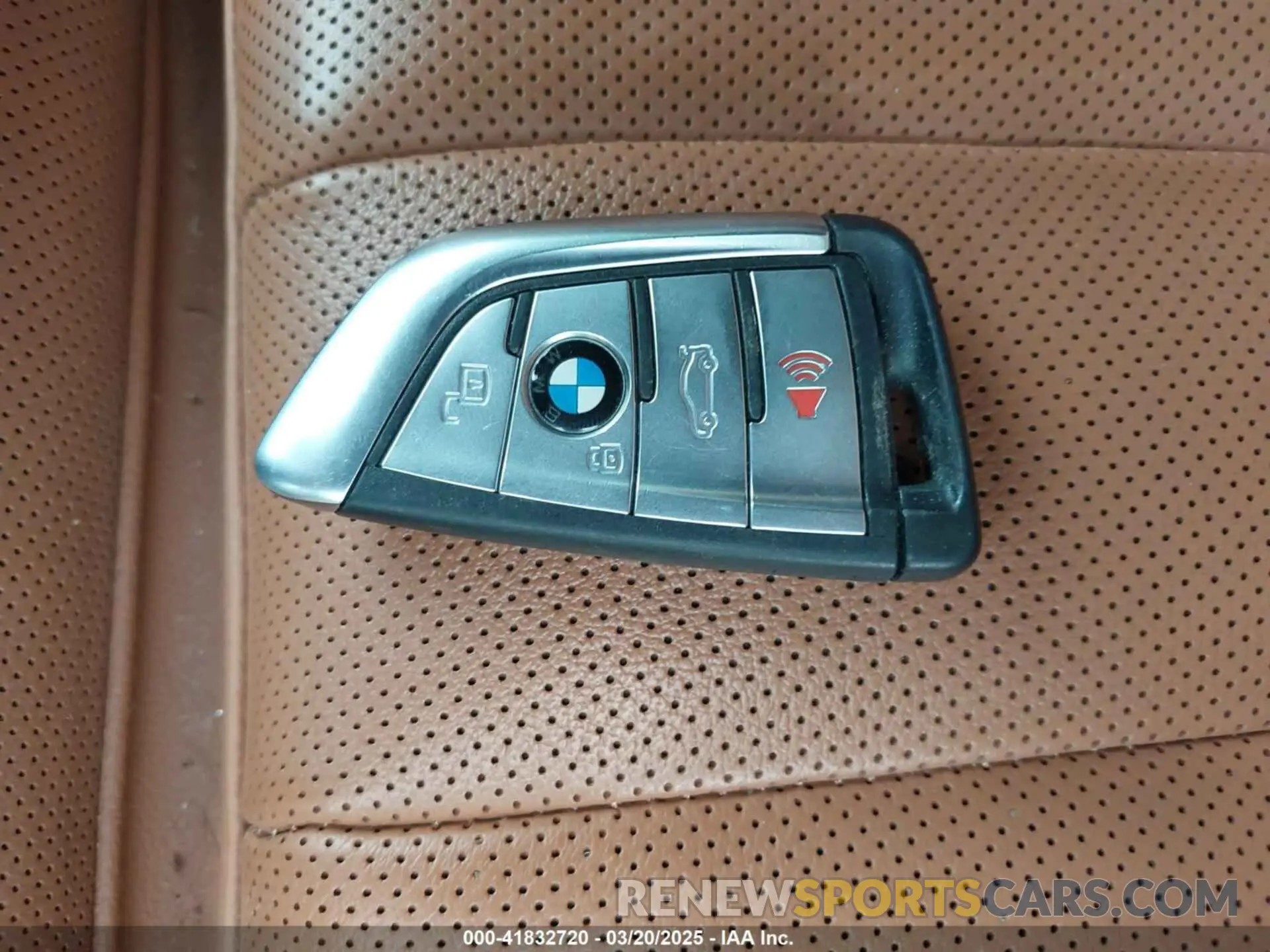 11 fotografías del automóvil dañado 5UXTA6C07M9F32034 BMW X5 PHEV 2021