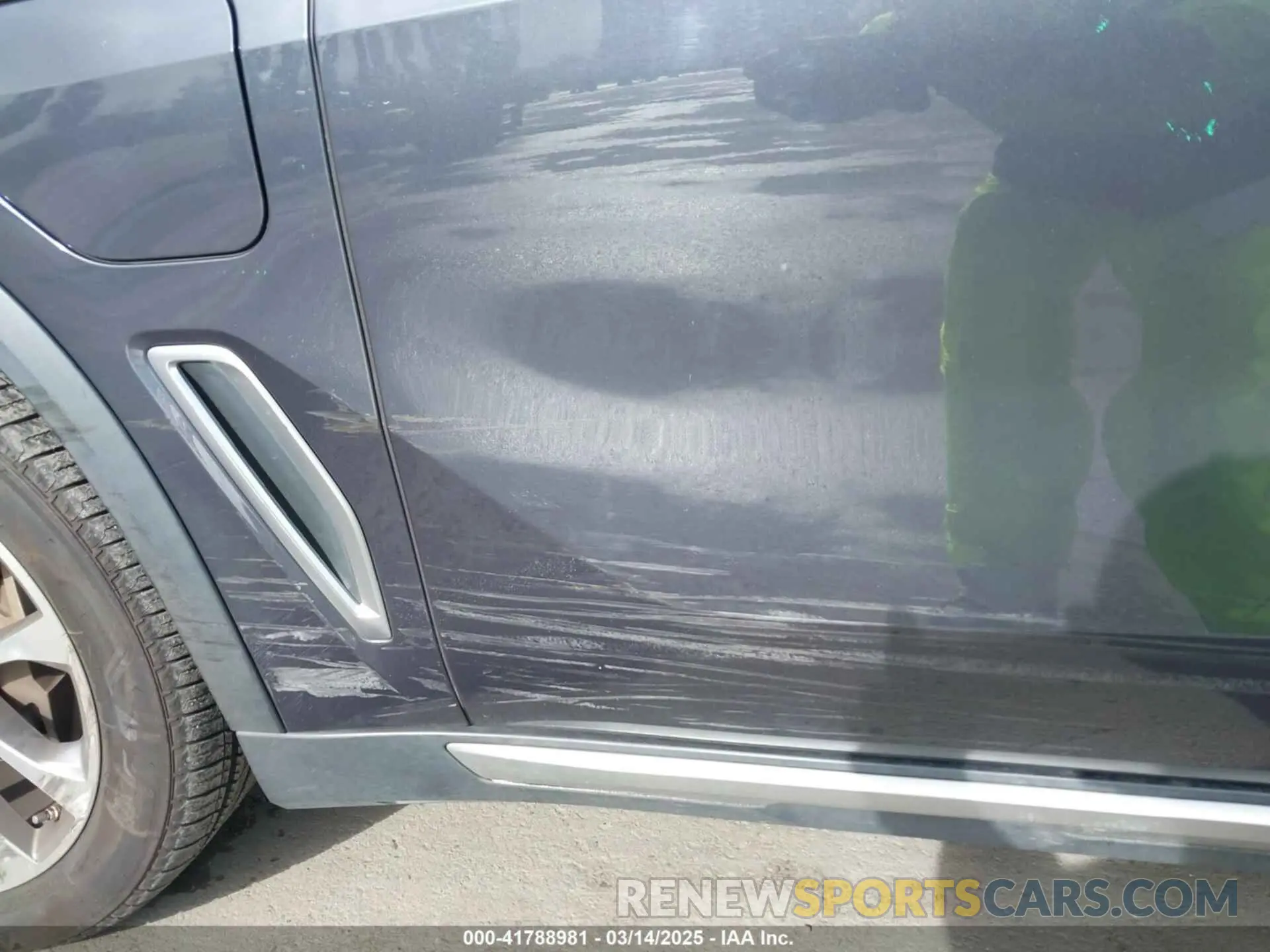 17 fotografías del automóvil dañado 5UXTA6C09M9D26035 BMW X5 PHEV 2021