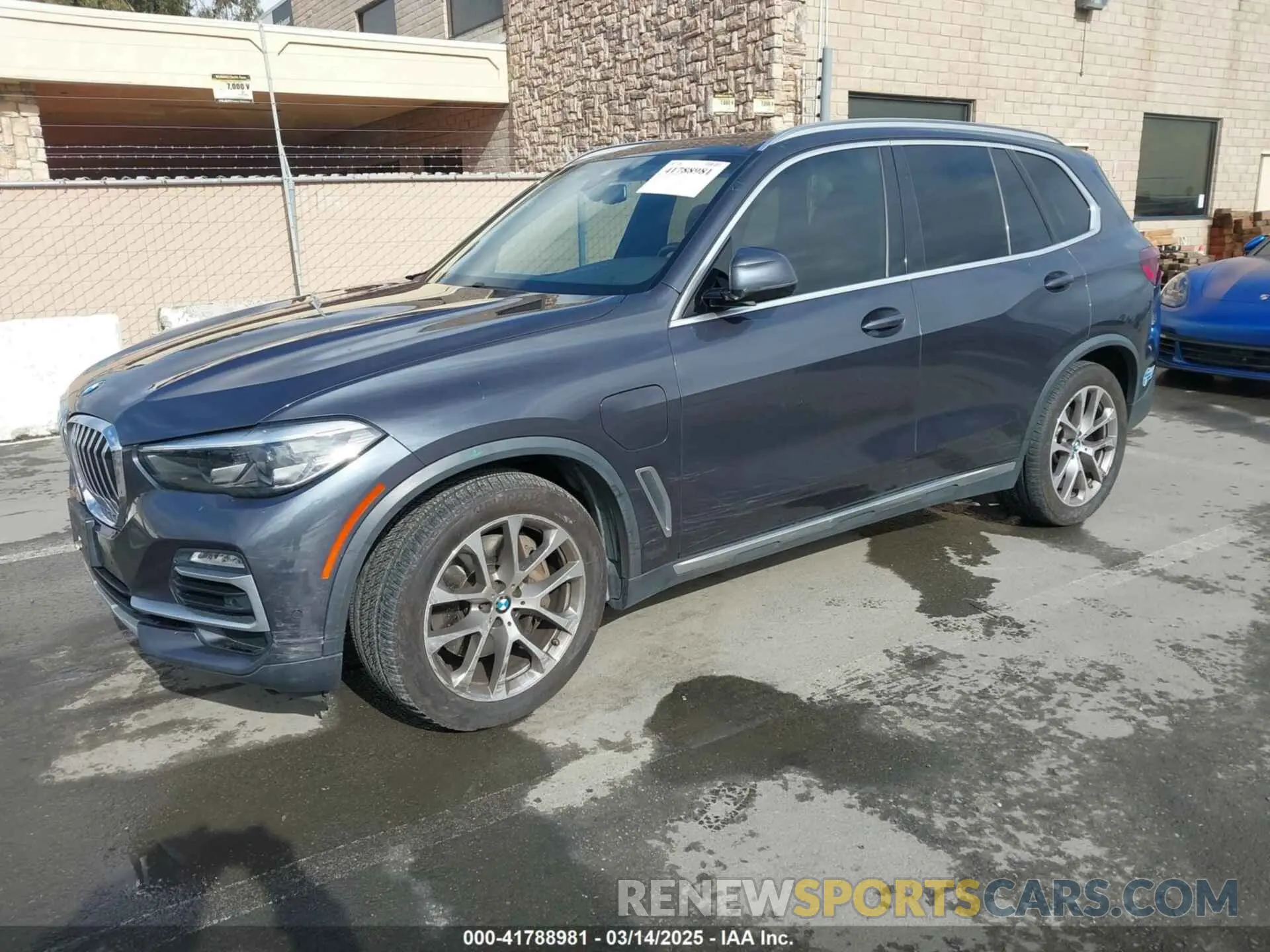 2 fotografías del automóvil dañado 5UXTA6C09M9D26035 BMW X5 PHEV 2021