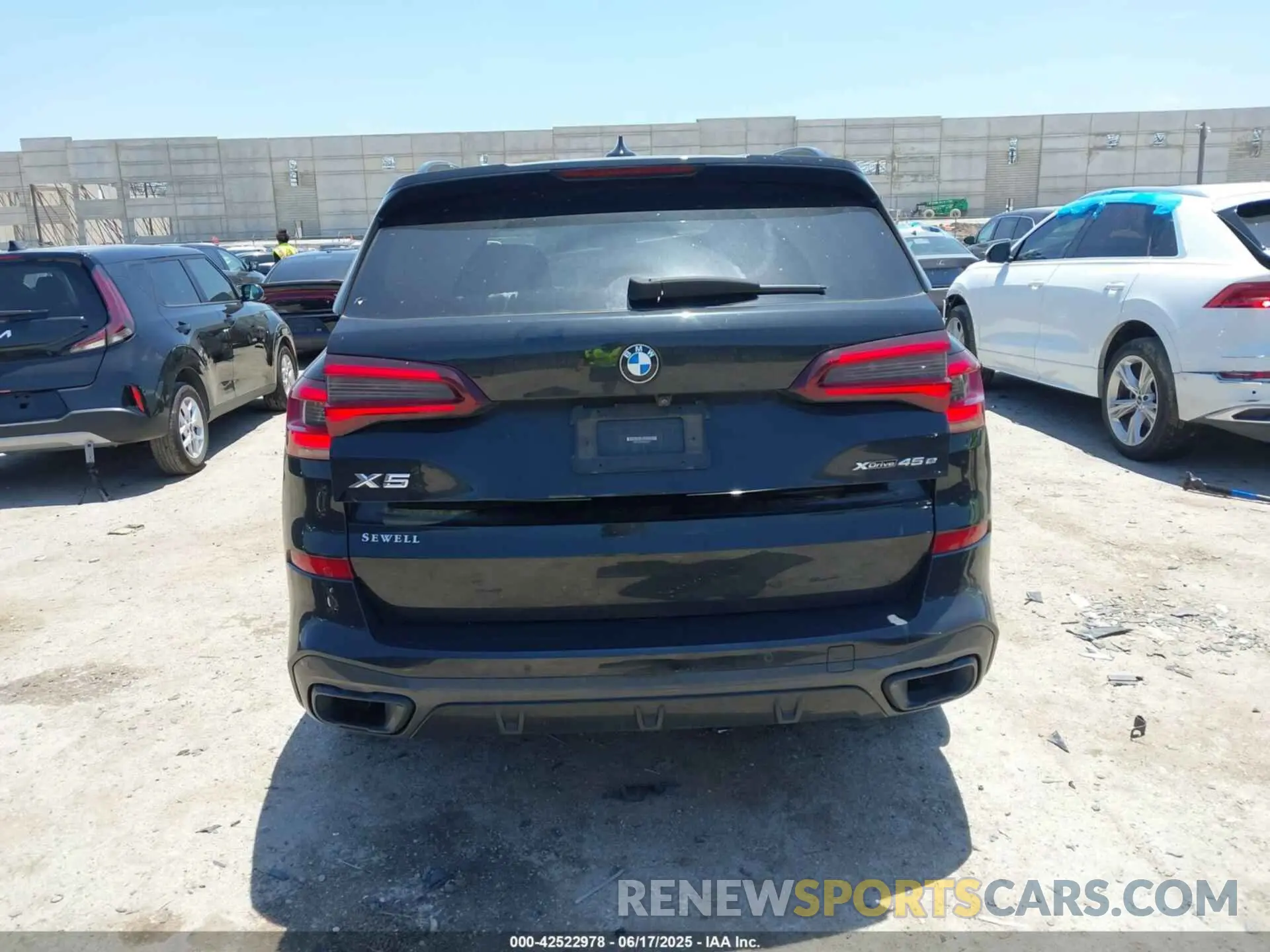 16 fotografías del automóvil dañado 5UXTA6C09M9E24711 BMW X5 PHEV 2021