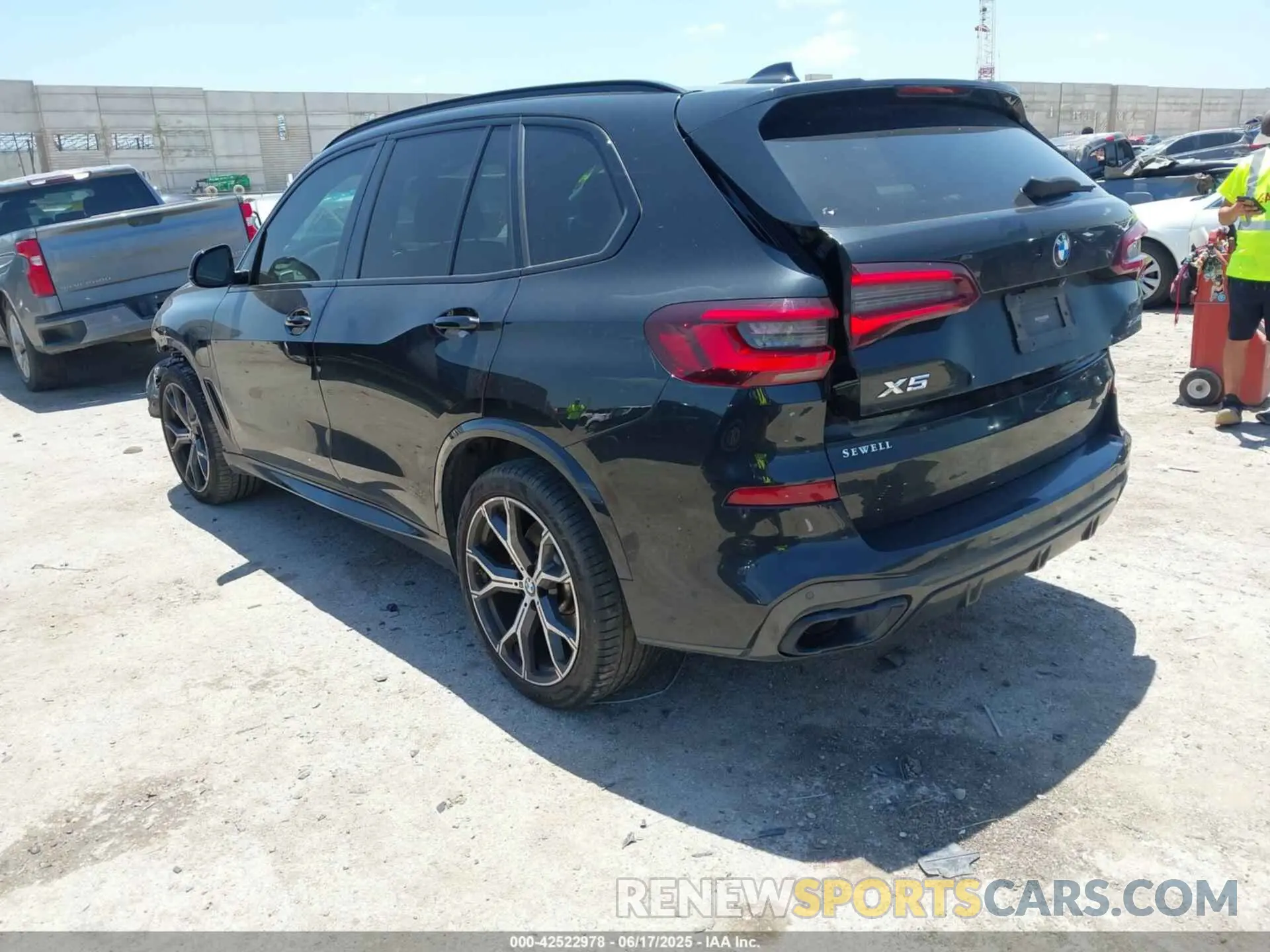 3 fotografías del automóvil dañado 5UXTA6C09M9E24711 BMW X5 PHEV 2021