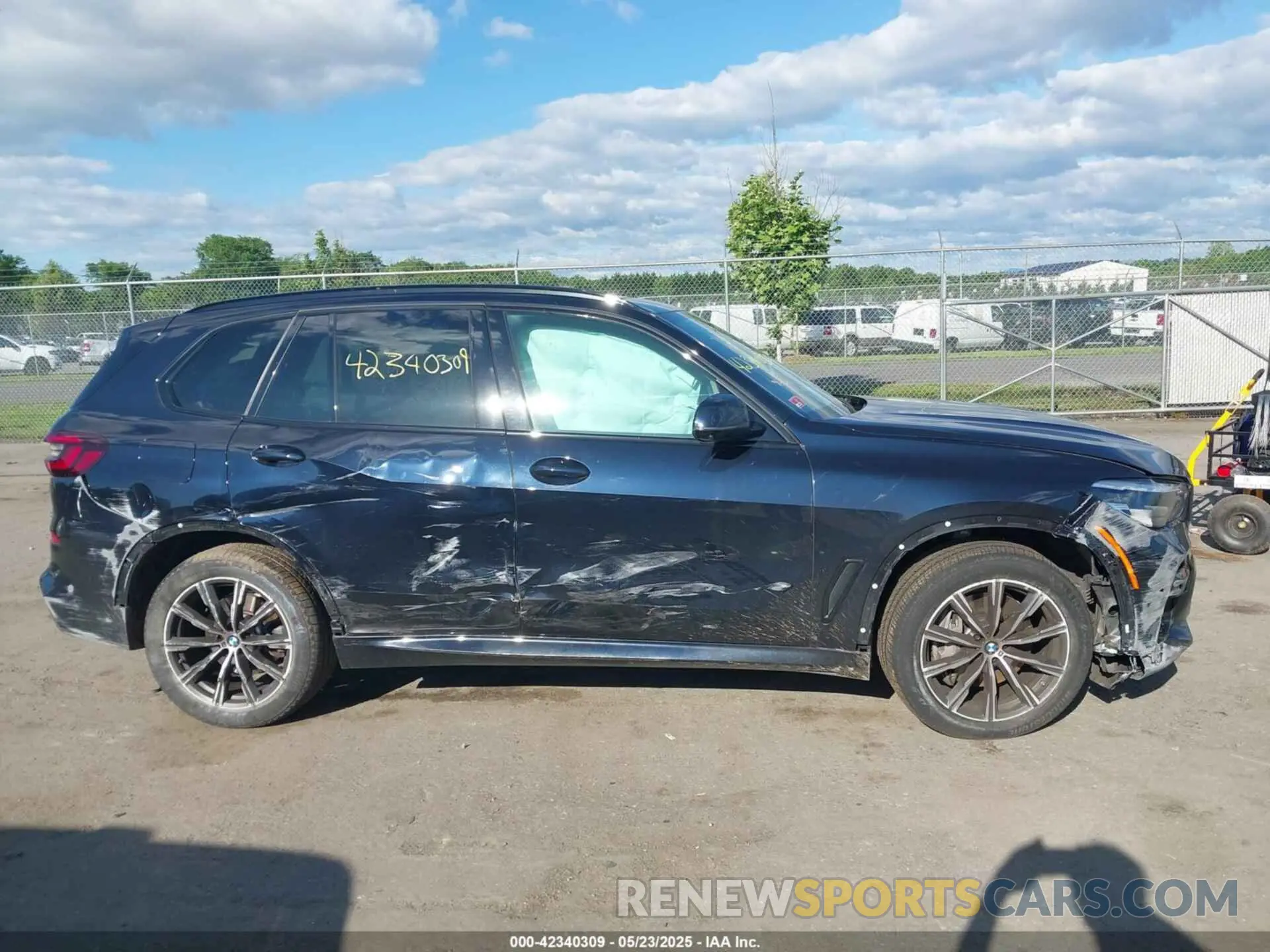 13 fotografías del automóvil dañado 5UXTA6C09M9F27367 BMW X5 PHEV 2021