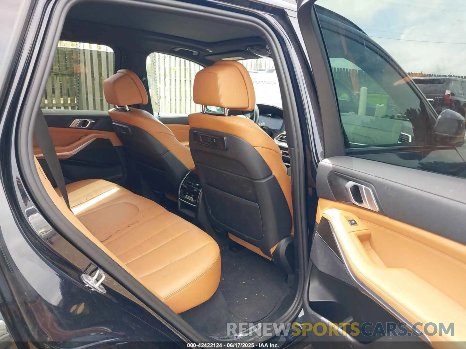 8 fotografías del automóvil dañado 5UXTA6C01N9J99912 BMW X5 PHEV 2022