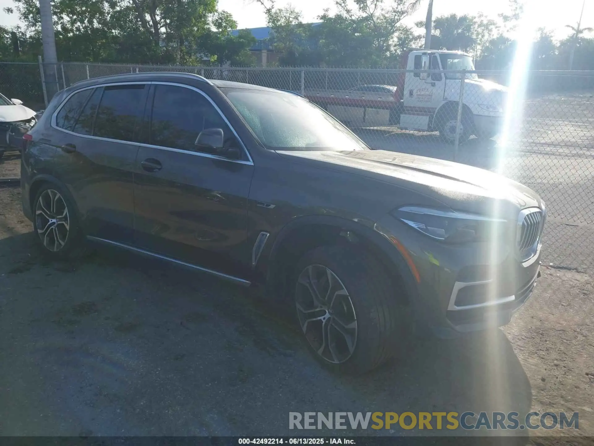 1 fotografías del automóvil dañado 5UXTA6C01N9M51979 BMW X5 PHEV 2022