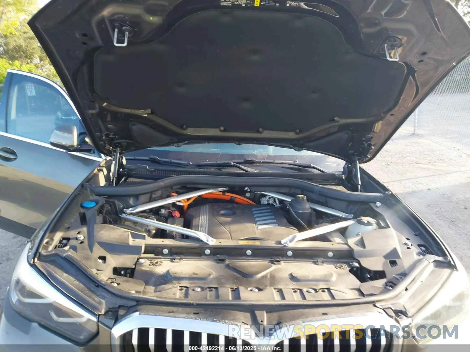 10 fotografías del automóvil dañado 5UXTA6C01N9M51979 BMW X5 PHEV 2022