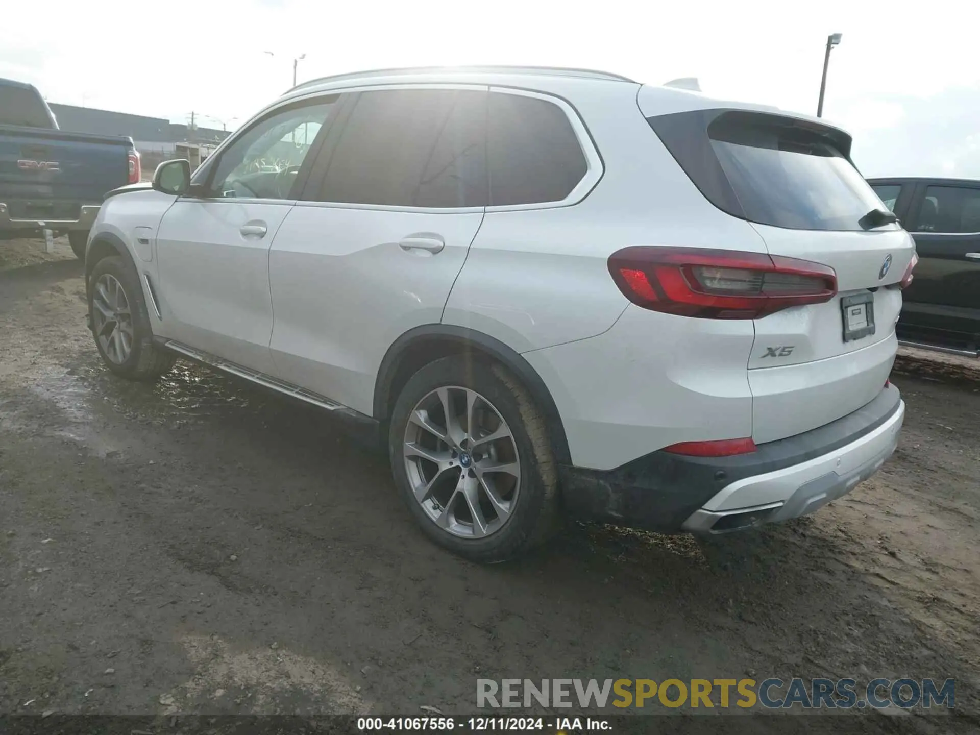 3 fotografías del automóvil dañado 5UXTA6C03N9M37498 BMW X5 PHEV 2022