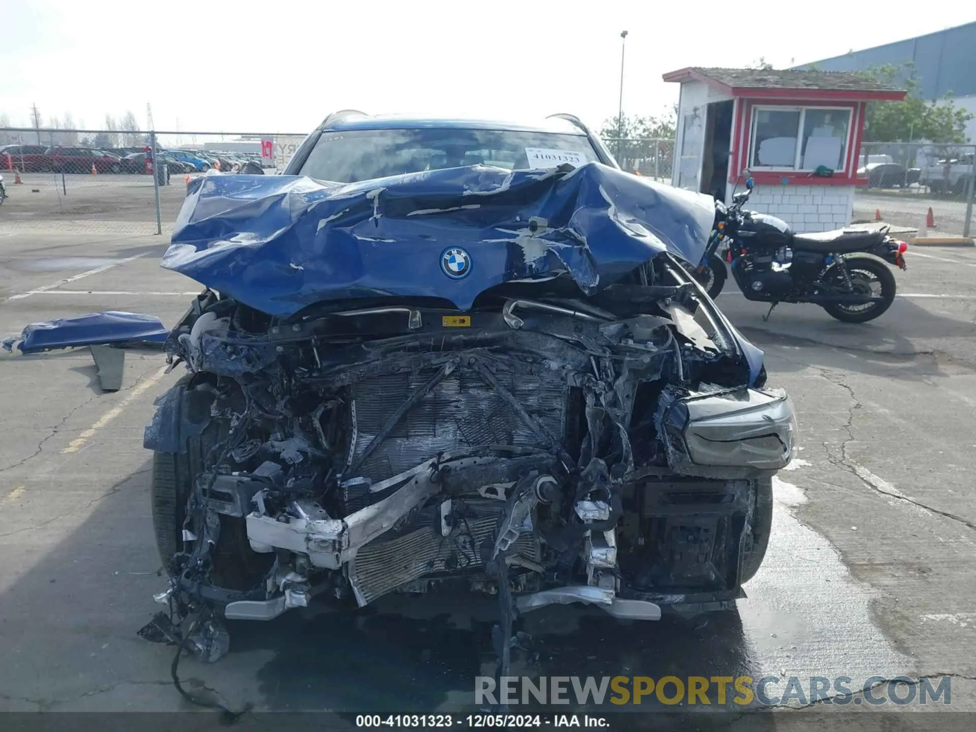 13 fotografías del automóvil dañado 5UXTA6C04N9K75011 BMW X5 PHEV 2022