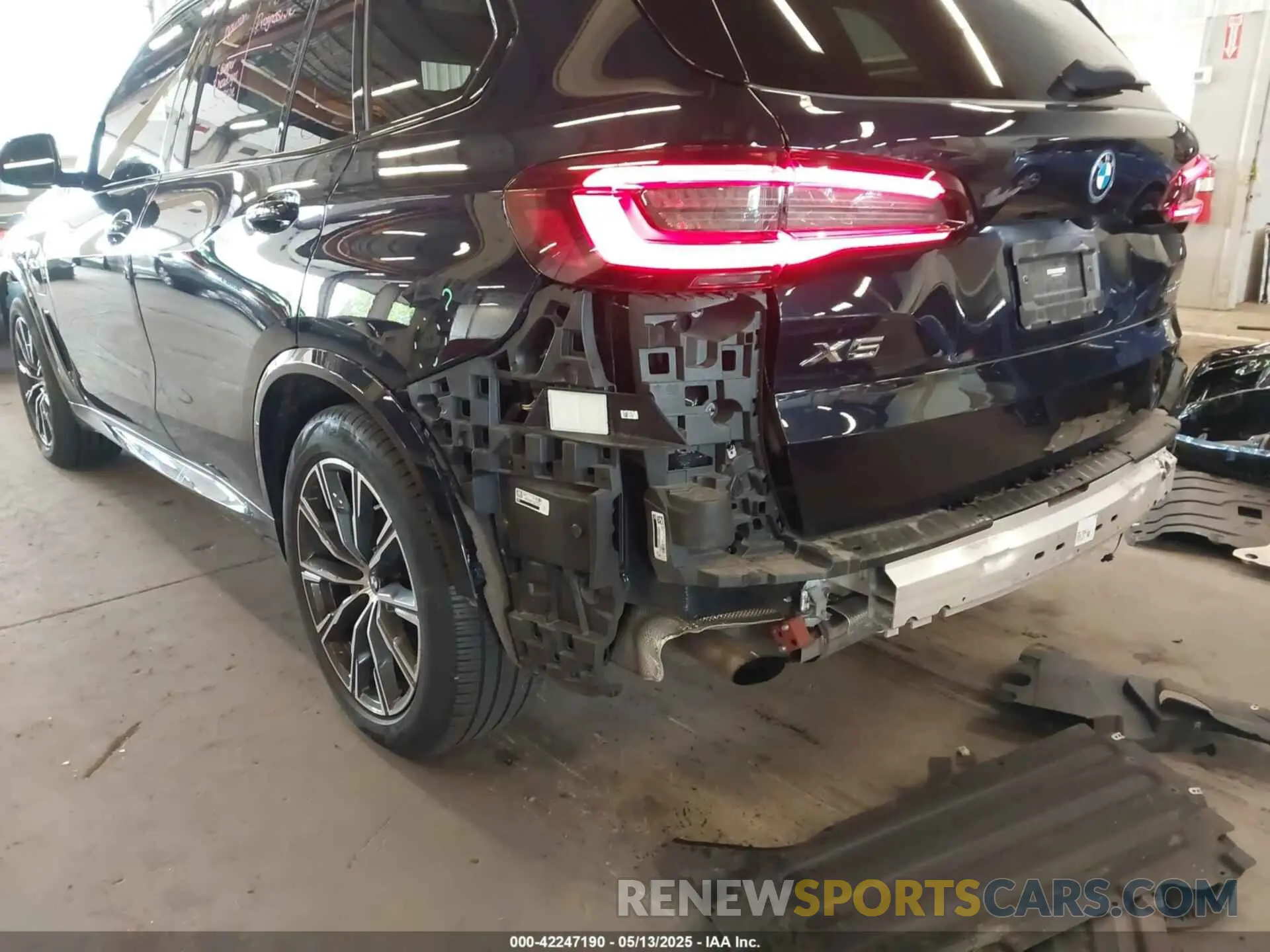 19 fotografías del automóvil dañado 5UXTA6C05N9L41274 BMW X5 PHEV 2022