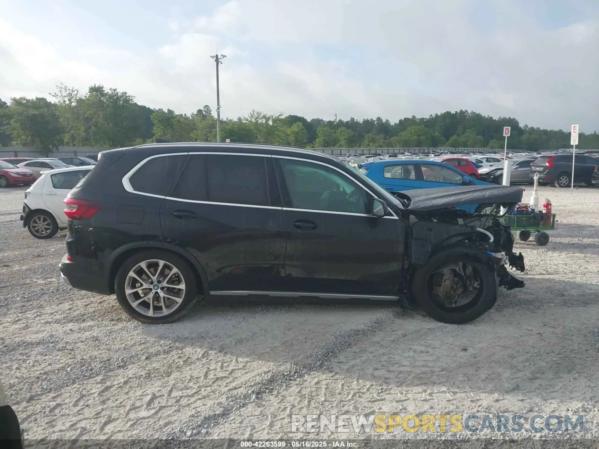13 fotografías del automóvil dañado 5UXTA6C05N9M17771 BMW X5 PHEV 2022