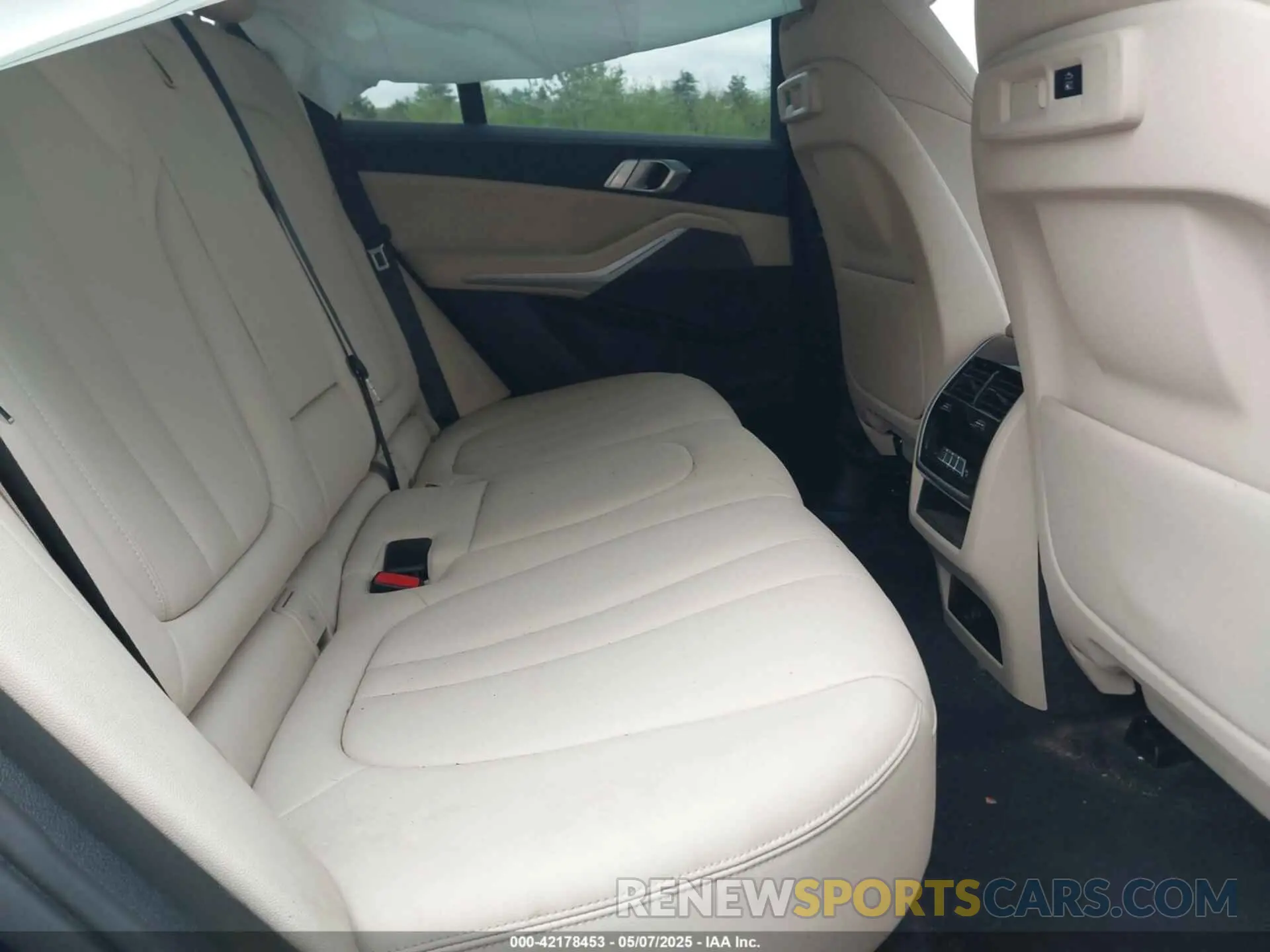 8 fotografías del automóvil dañado 5UXTA6C06N9M08044 BMW X5 PHEV 2022