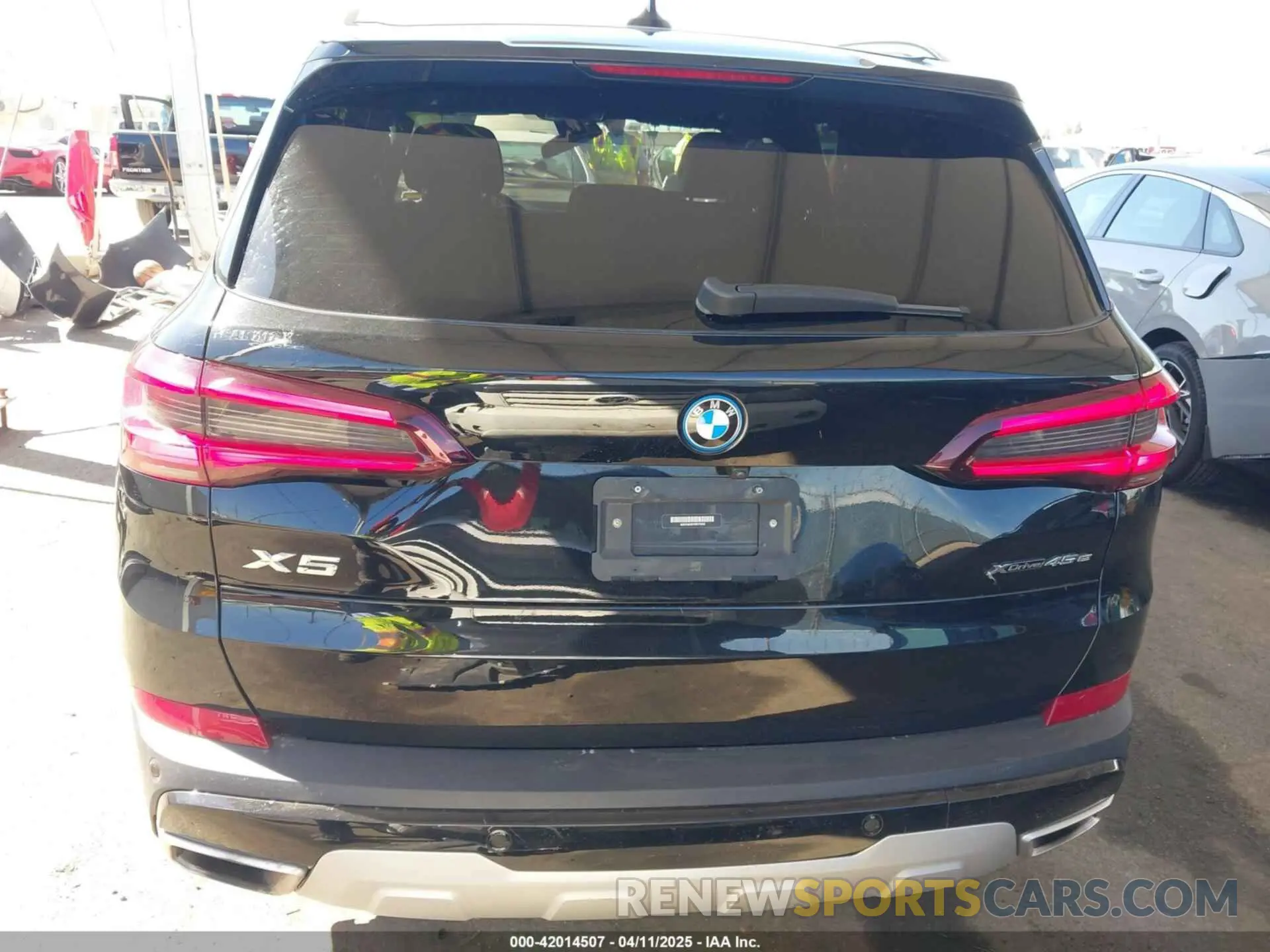 17 fotografías del automóvil dañado 5UXTA6C01P9P71810 BMW X5 PHEV 2023