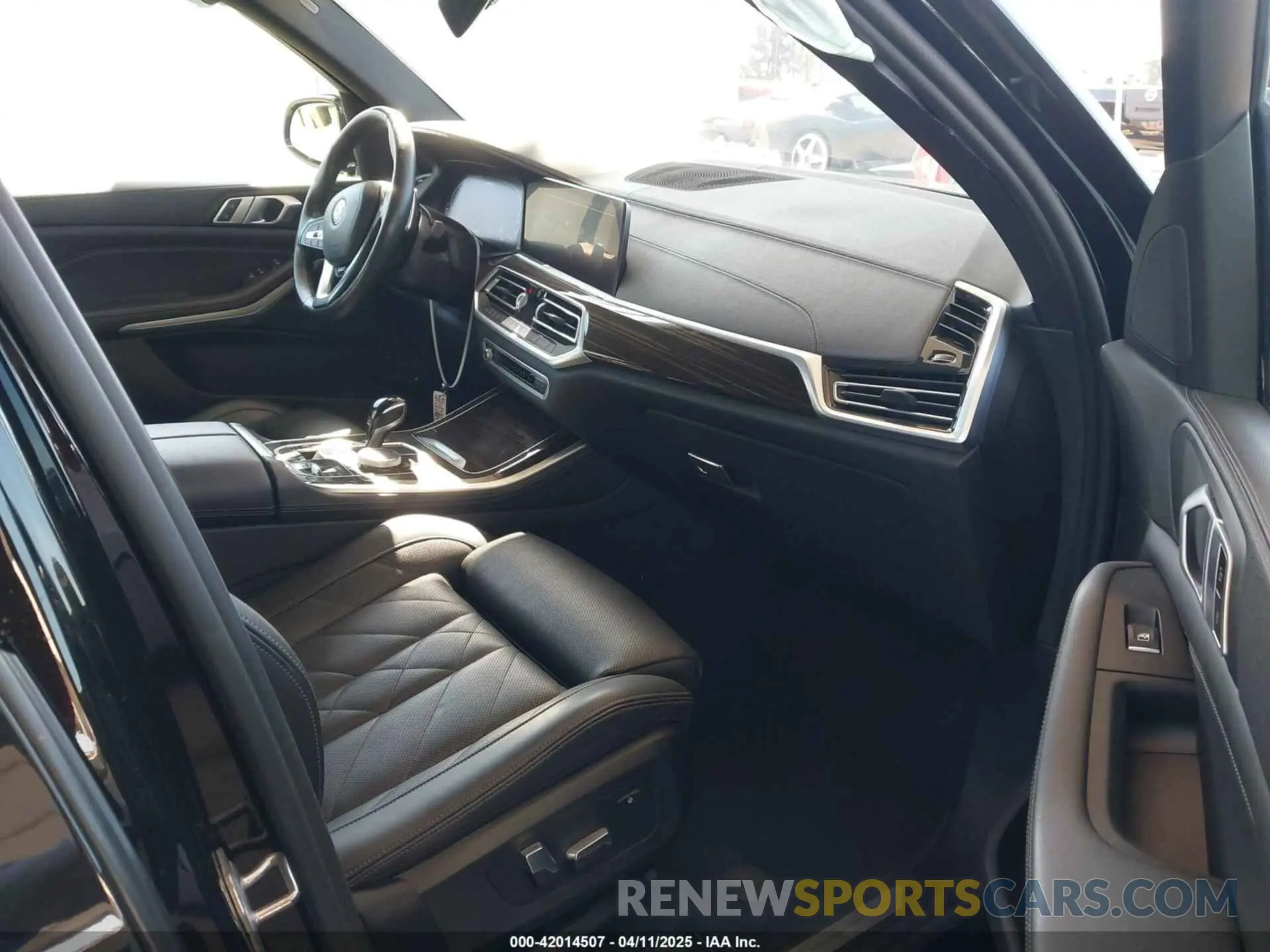5 fotografías del automóvil dañado 5UXTA6C01P9P71810 BMW X5 PHEV 2023