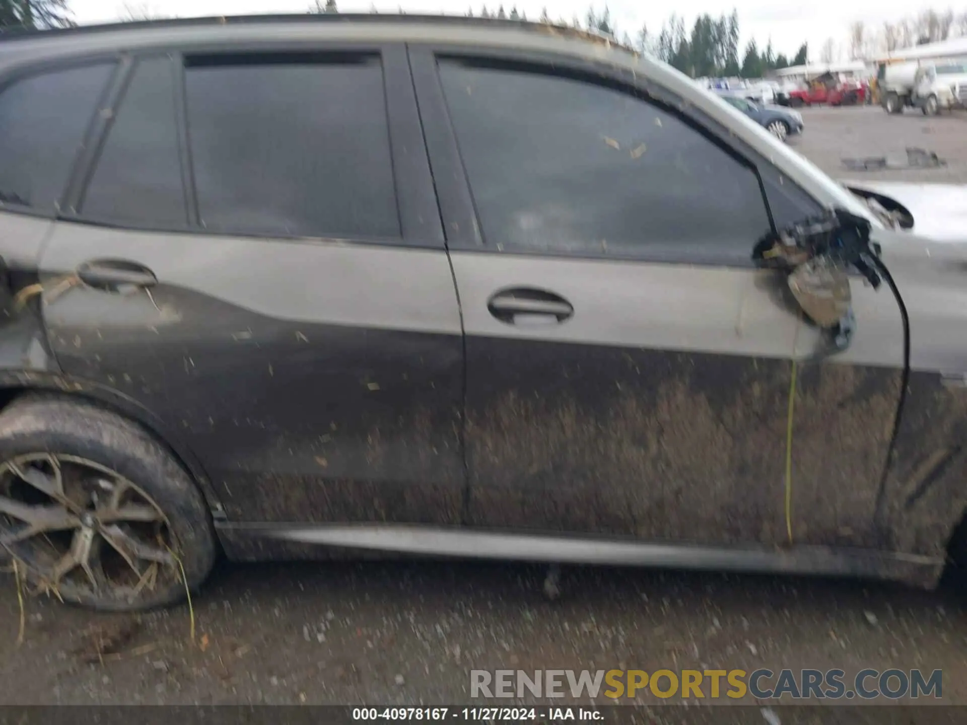 12 fotografías del automóvil dañado 5UXTA6C02P9N44030 BMW X5 PHEV 2023