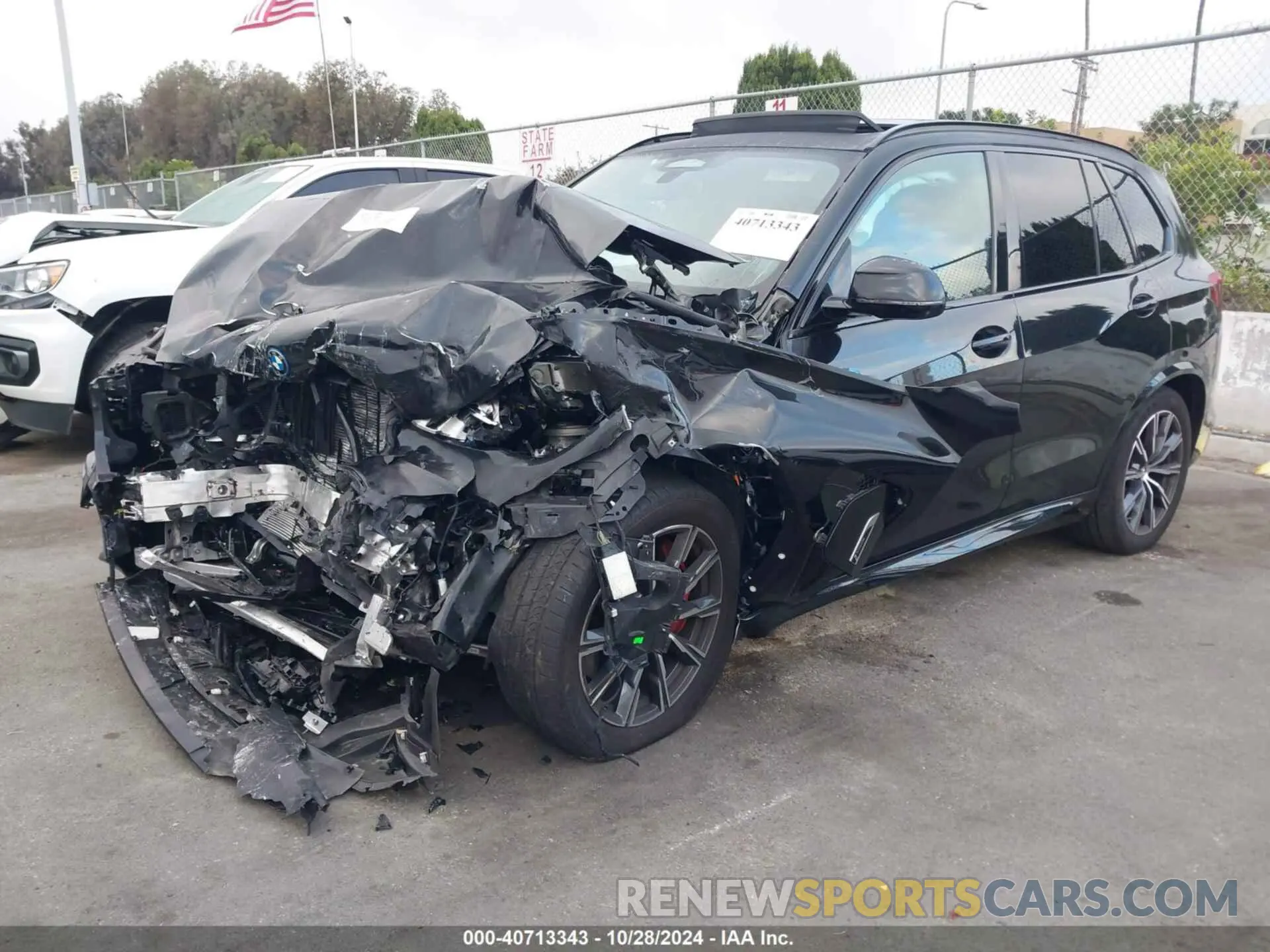 2 fotografías del automóvil dañado 5UXTA6C02P9P59732 BMW X5 PHEV 2023