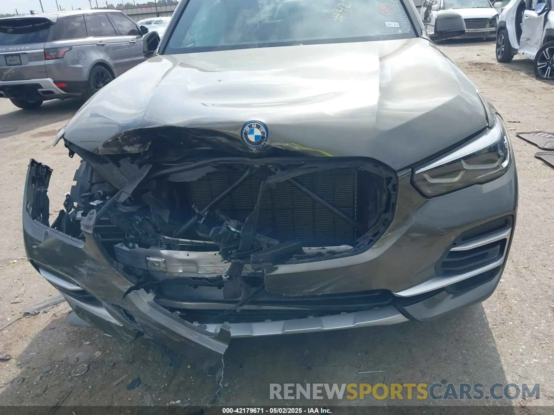 12 fotografías del automóvil dañado 5UXTA6C05P9P35652 BMW X5 PHEV 2023