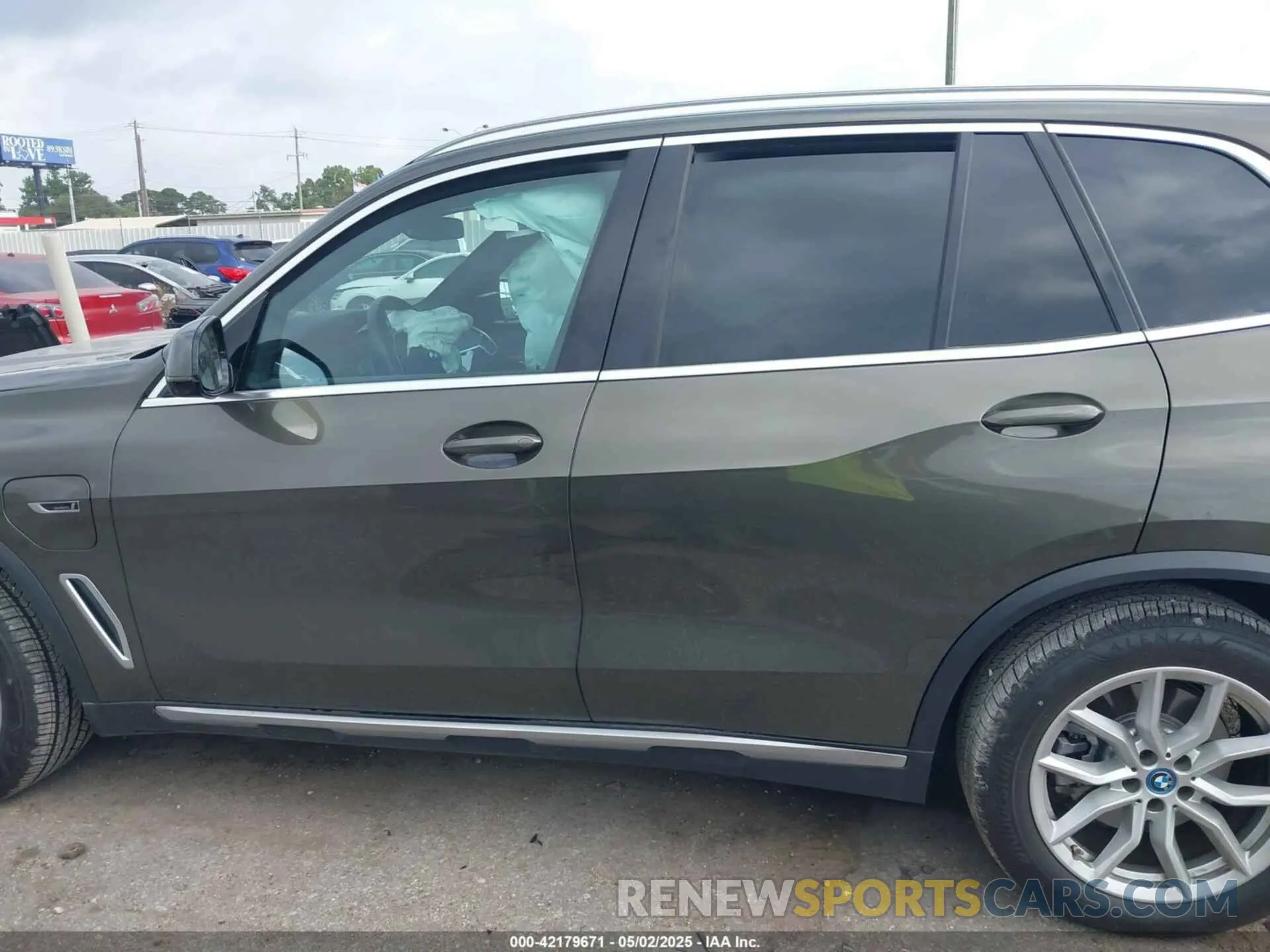 14 fotografías del automóvil dañado 5UXTA6C05P9P35652 BMW X5 PHEV 2023