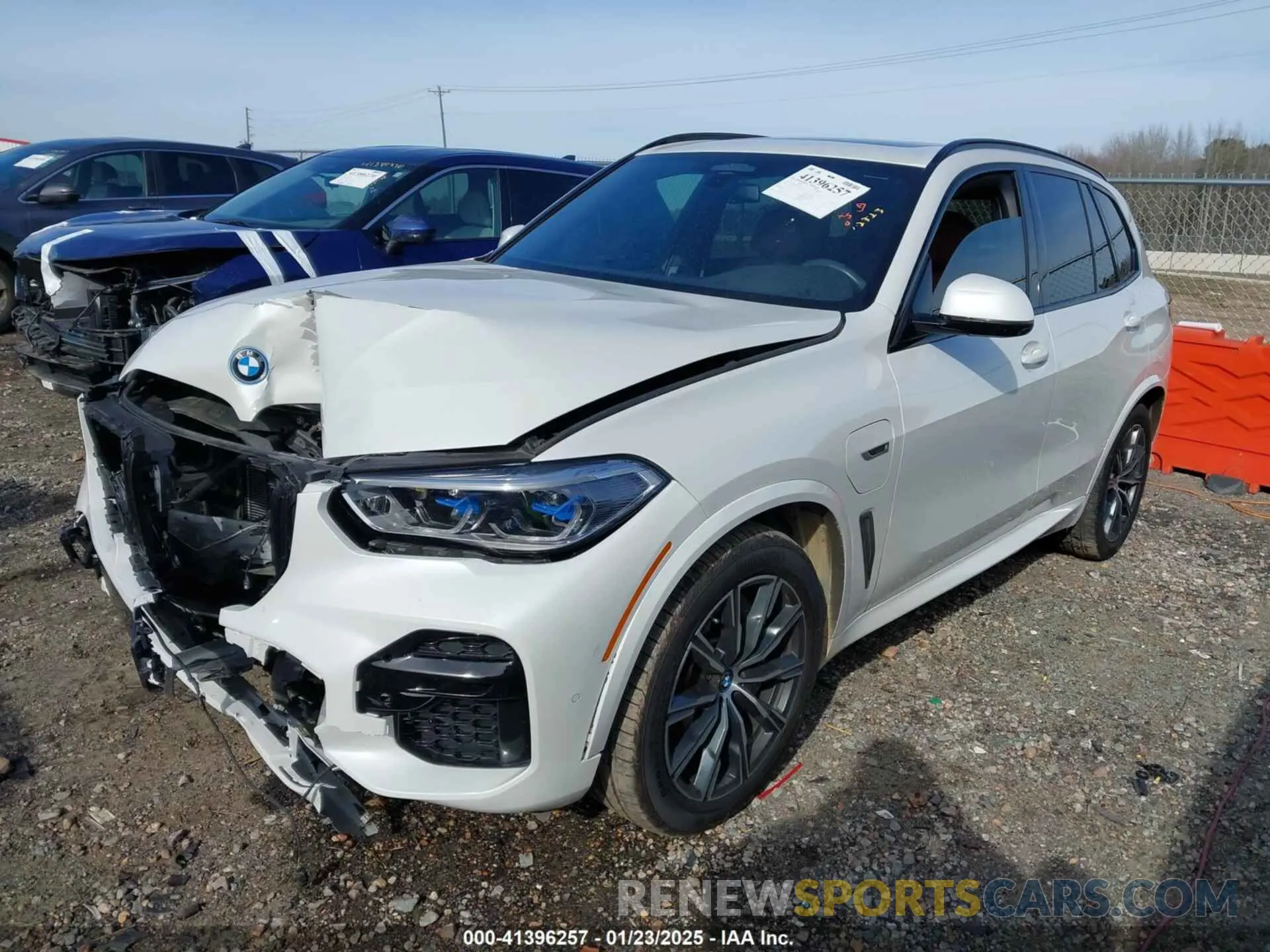 2 fotografías del automóvil dañado 5UXTA6C06P9P51357 BMW X5 PHEV 2023