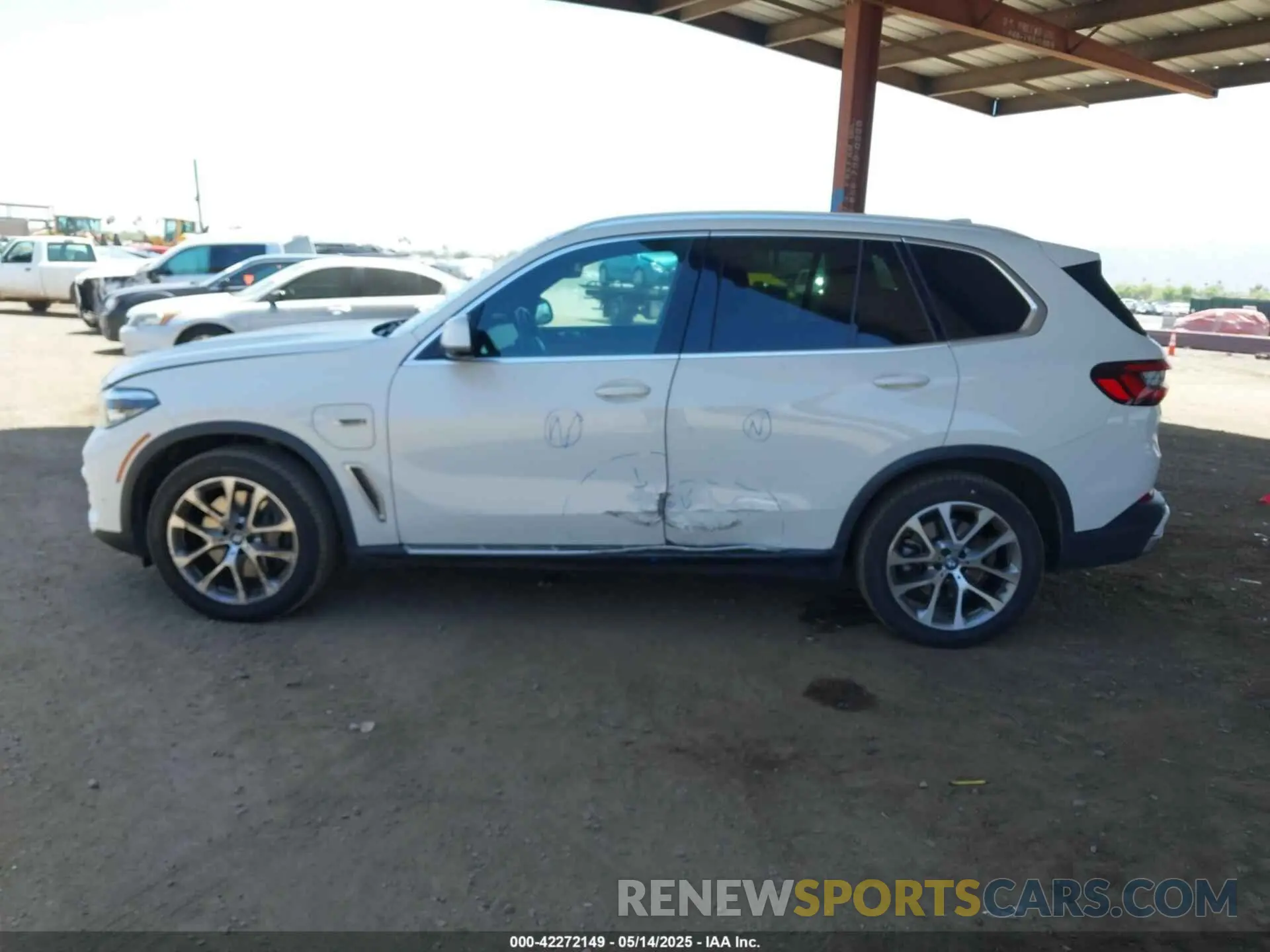 14 fotografías del automóvil dañado 5UXTA6C08P9P19395 BMW X5 PHEV 2023