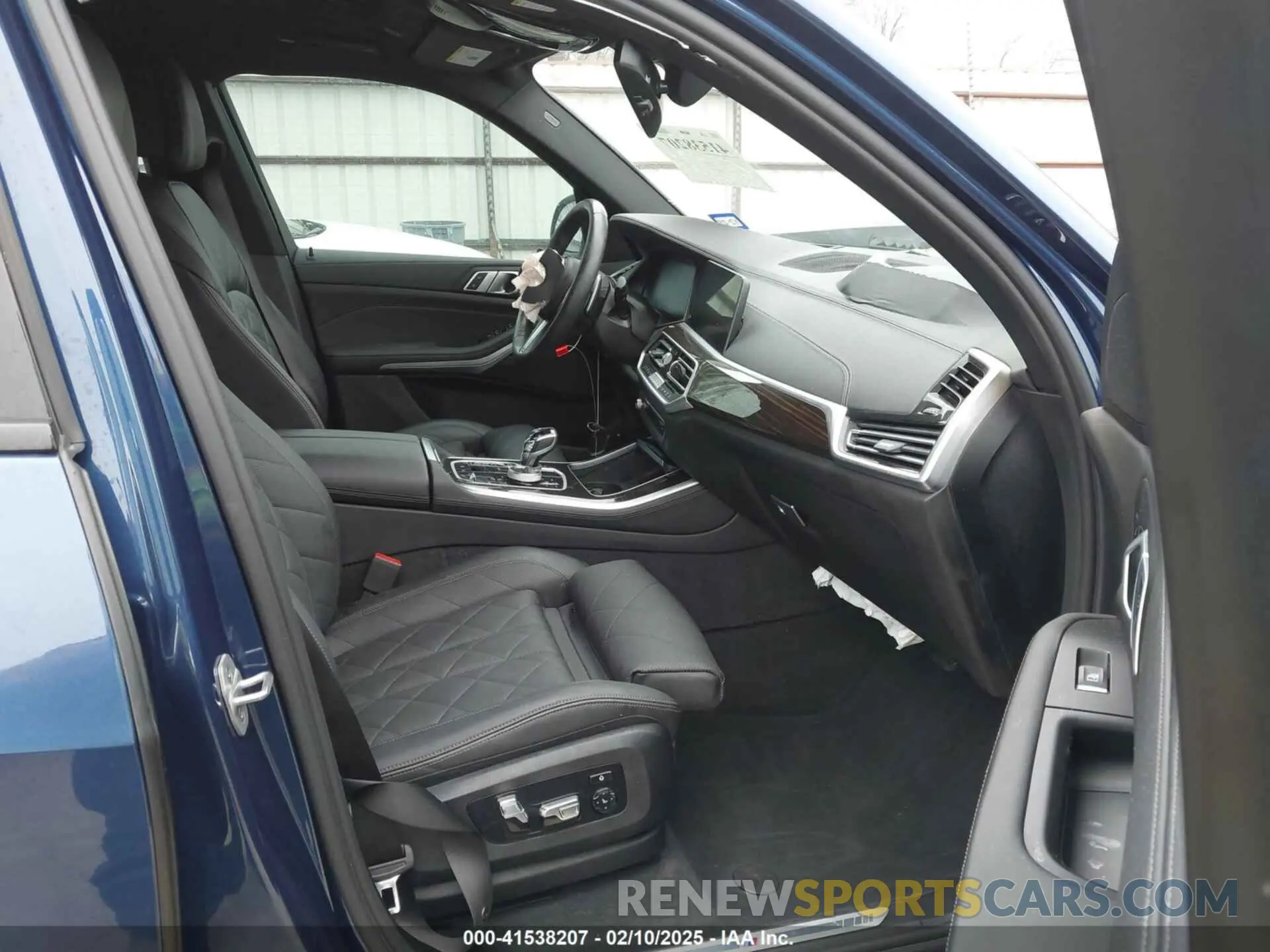 5 fotografías del automóvil dañado 5UXTA6C09P9R03213 BMW X5 PHEV 2023