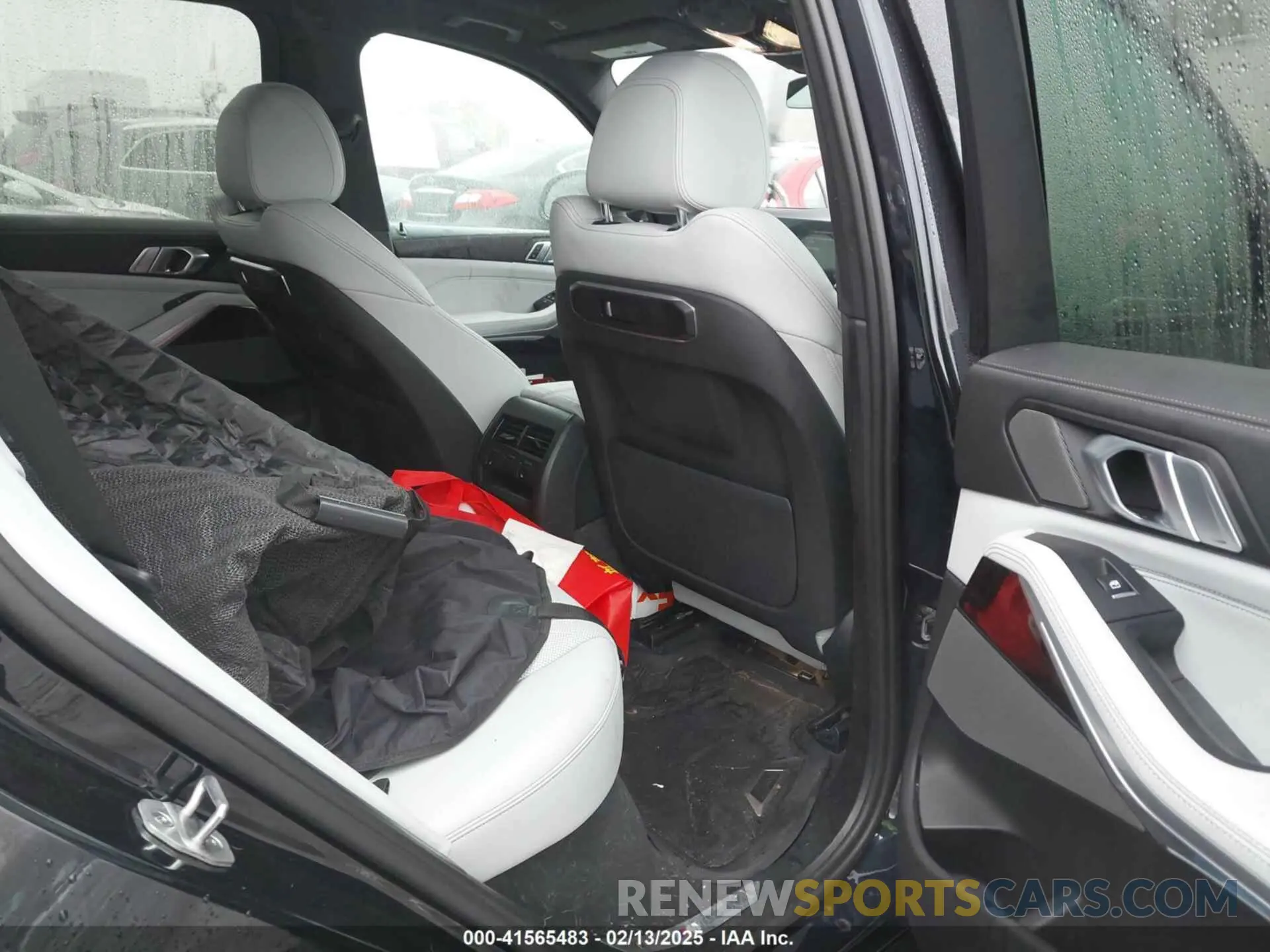 8 fotografías del automóvil dañado 5UX43EU04R9V78500 BMW X5 PHEV 2024