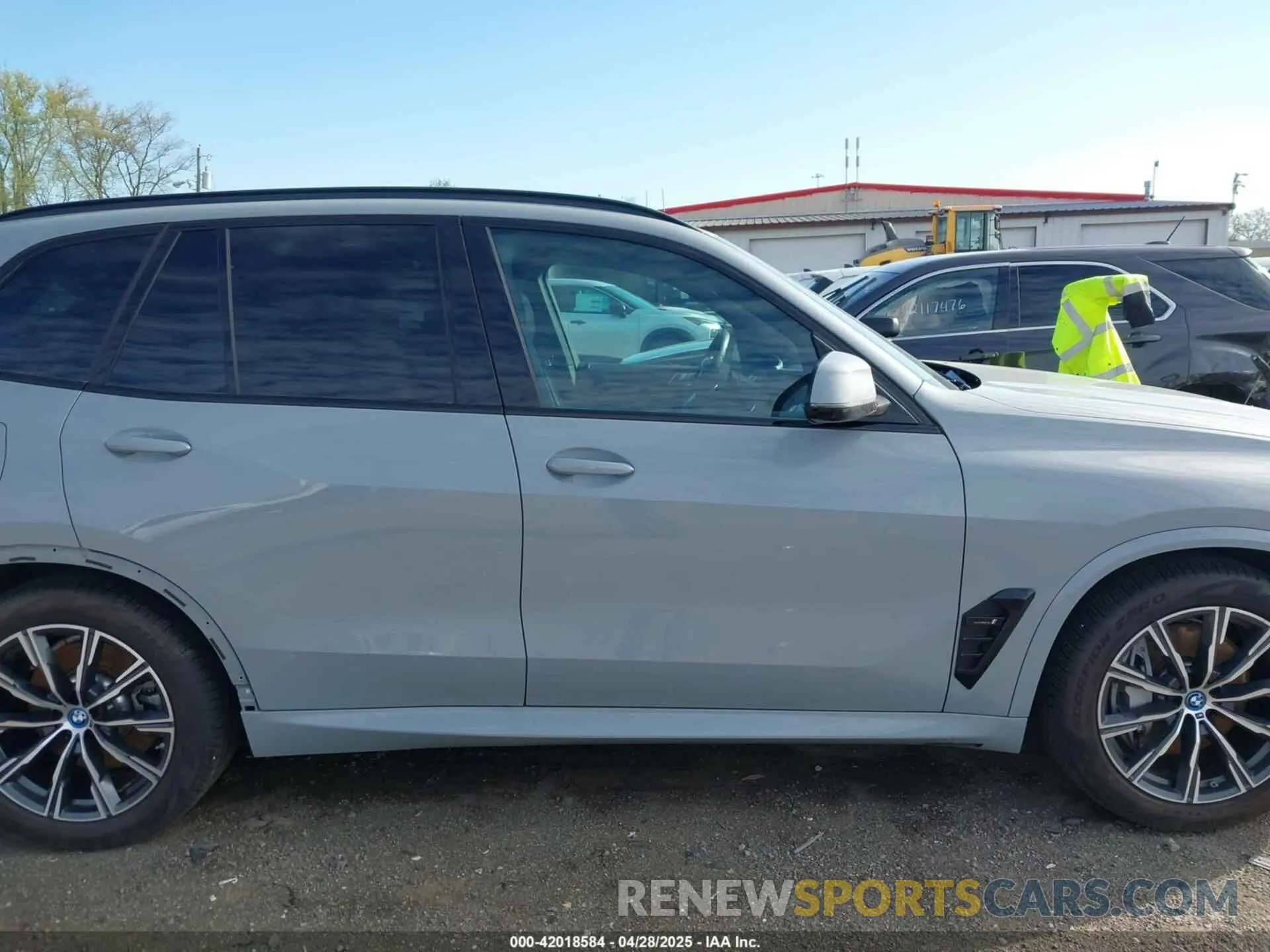 14 fotografías del automóvil dañado 5UX43EU06R9T74152 BMW X5 PHEV 2024