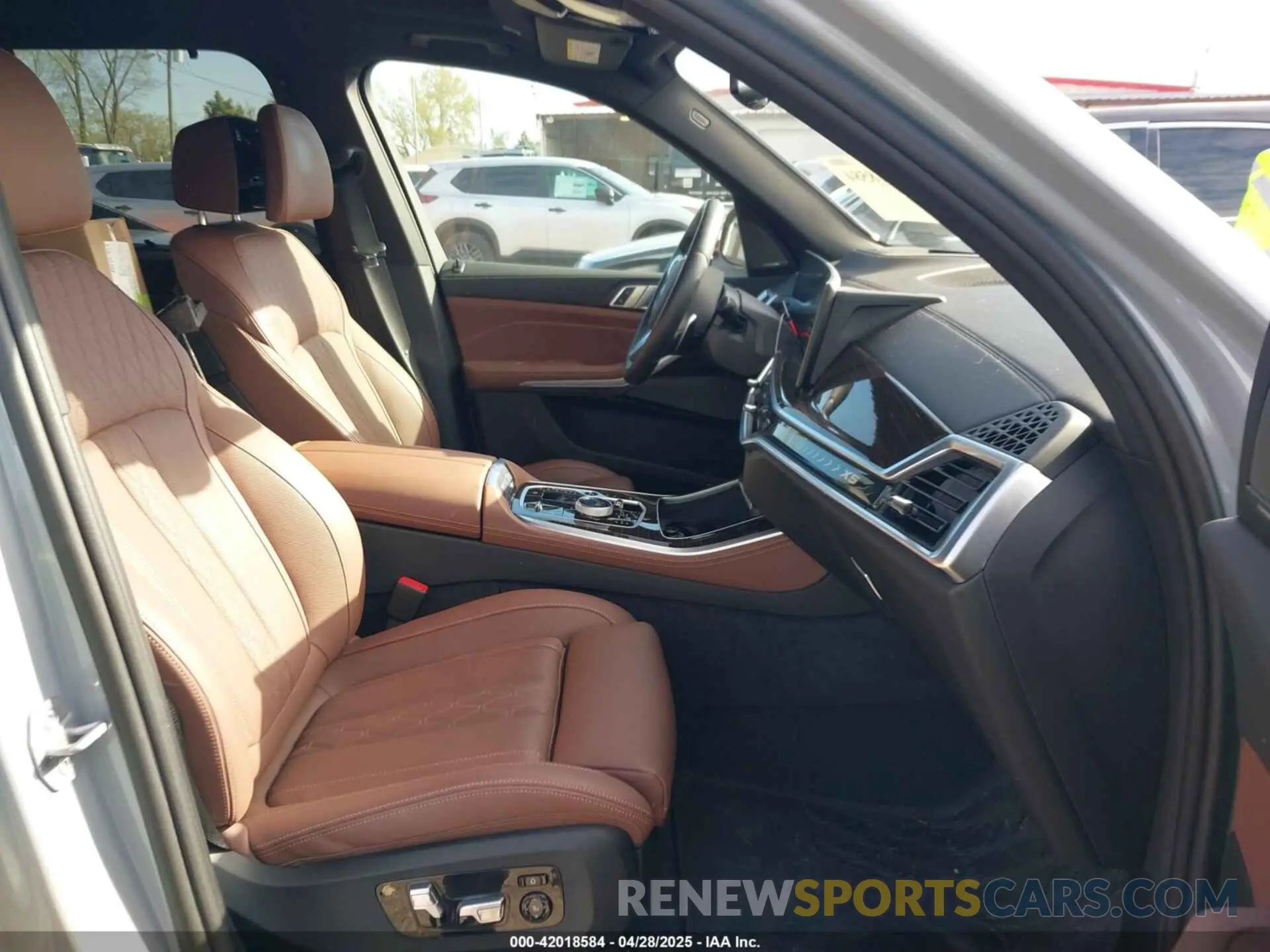 5 fotografías del automóvil dañado 5UX43EU06R9T74152 BMW X5 PHEV 2024