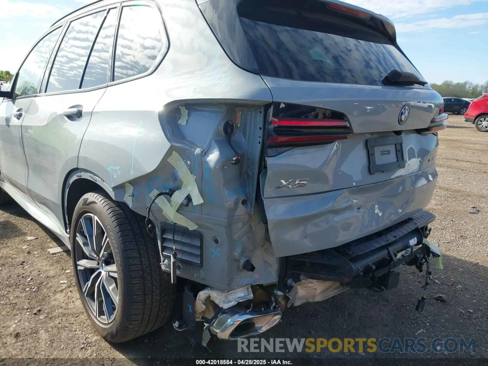 6 fotografías del automóvil dañado 5UX43EU06R9T74152 BMW X5 PHEV 2024