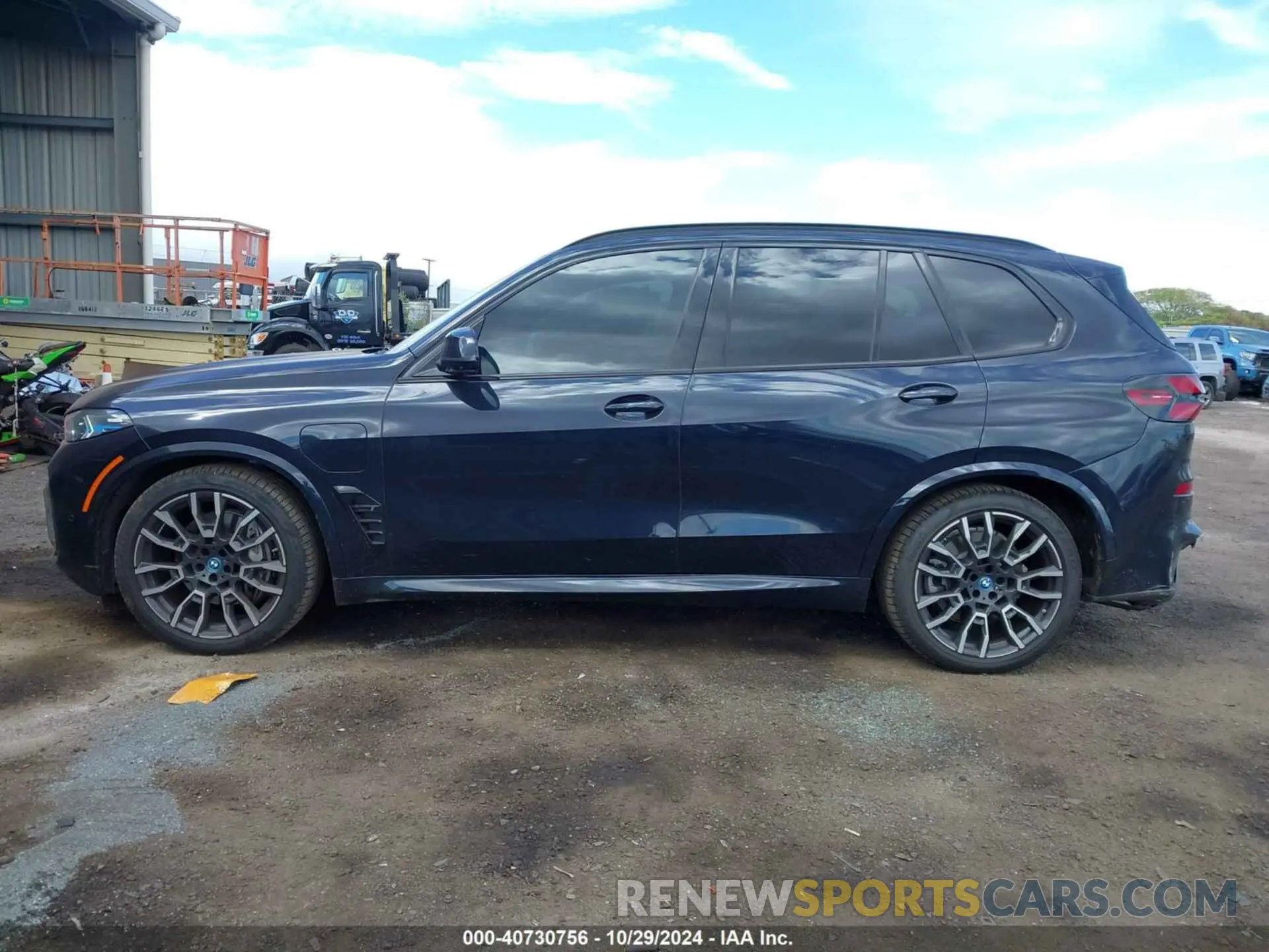 14 fotografías del automóvil dañado 5UX43EU07R9U37078 BMW X5 PHEV 2024