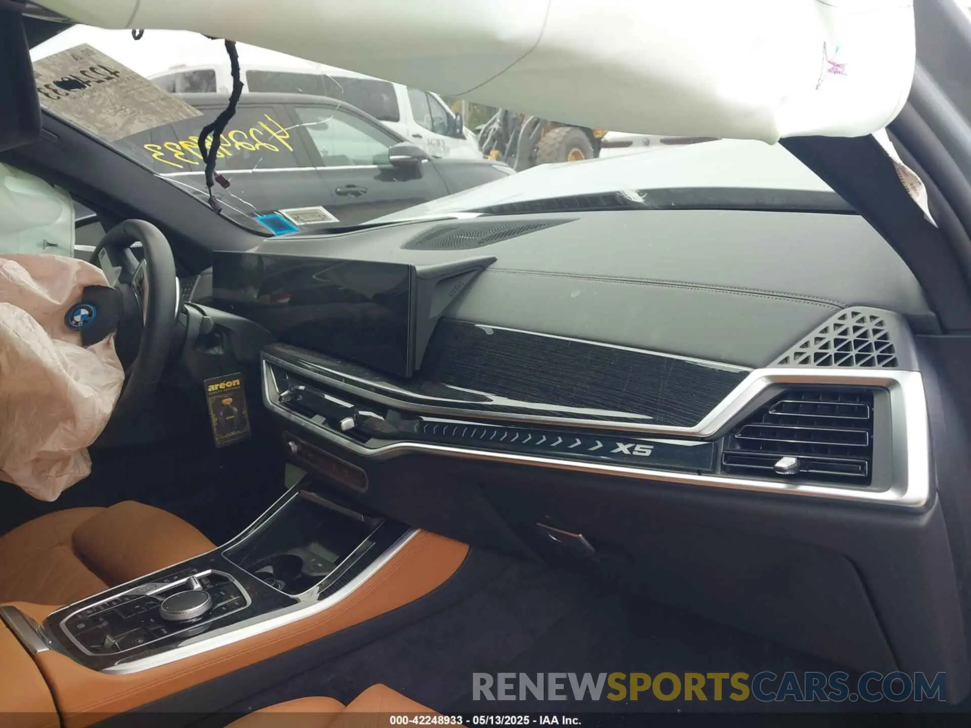 5 fotografías del automóvil dañado 5UX43EU02S9Y89879 BMW X5 PHEV 2025