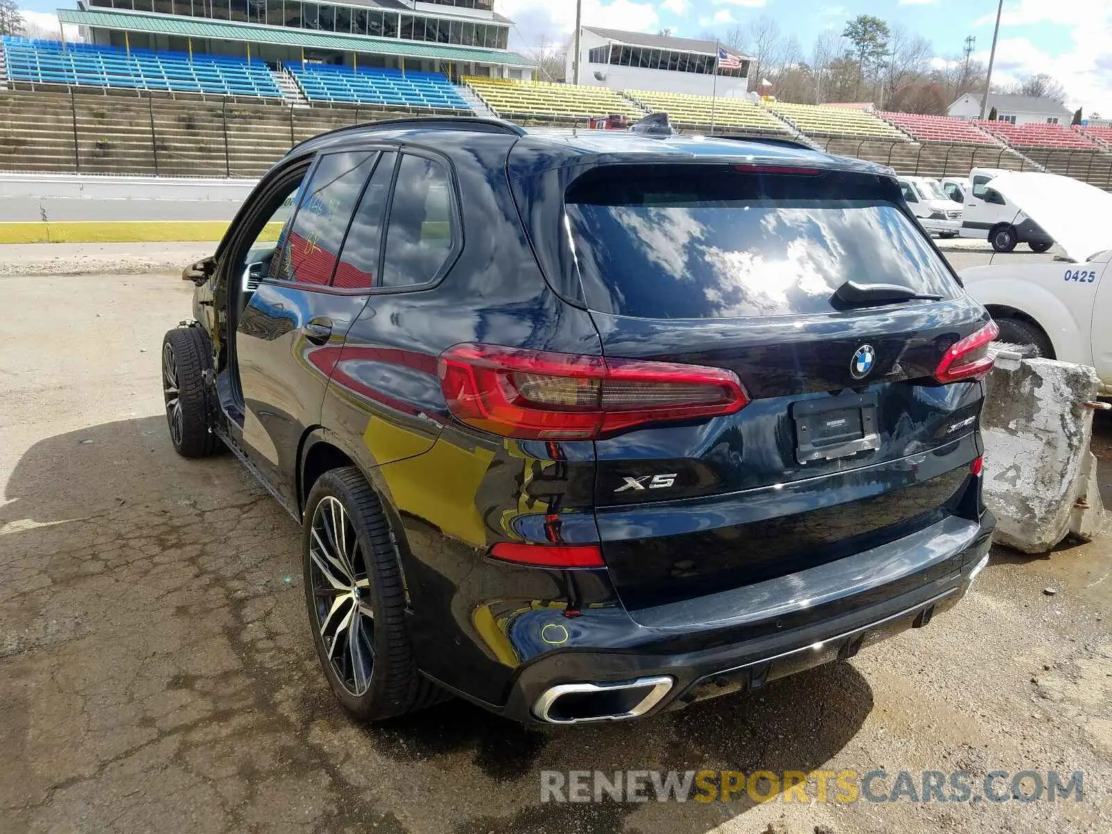3 fotografías del automóvil dañado 5UXCR6C5XKLK86288 BMW X5 XDRIVE4 2019