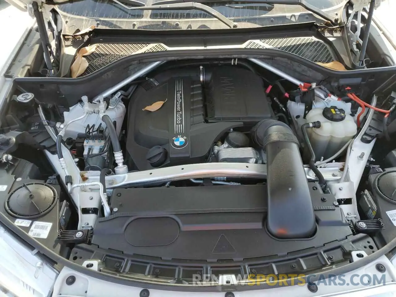 7 fotografías del automóvil dañado 5UXKU0C51K0G92939 BMW X6 2019