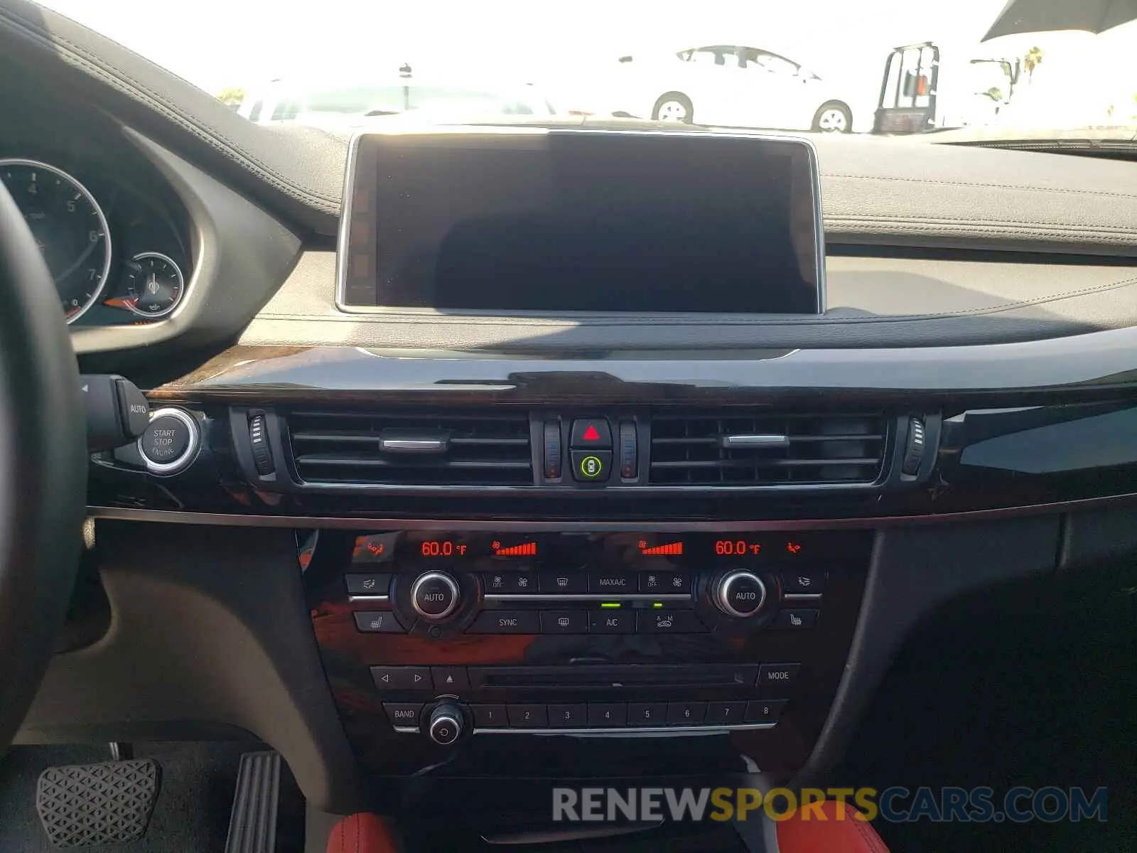 9 fotografías del automóvil dañado 5UXKU0C57K0G92864 BMW X6 2019