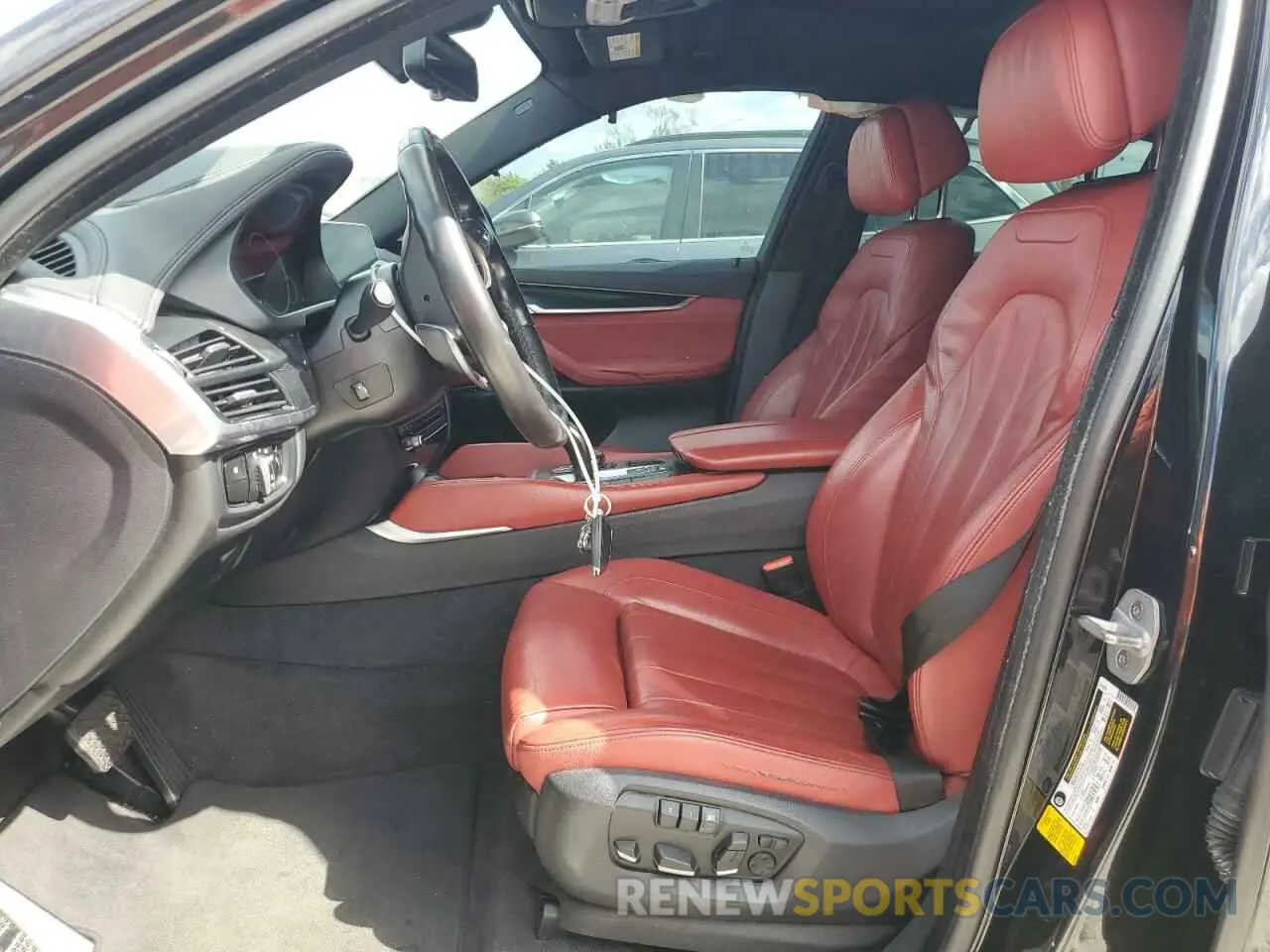 7 fotografías del automóvil dañado 5UXKU0C5XK0G92972 BMW X6 2019