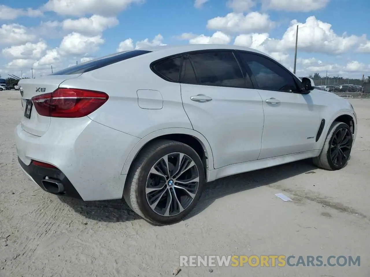 3 fotografías del automóvil dañado 5UXKU2C5XK0Z63599 BMW X6 2019