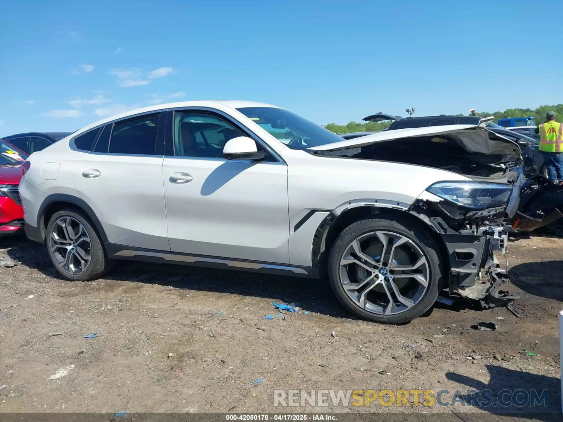 12 fotografías del automóvil dañado 5UXCY4C00L9D63232 BMW X6 2020