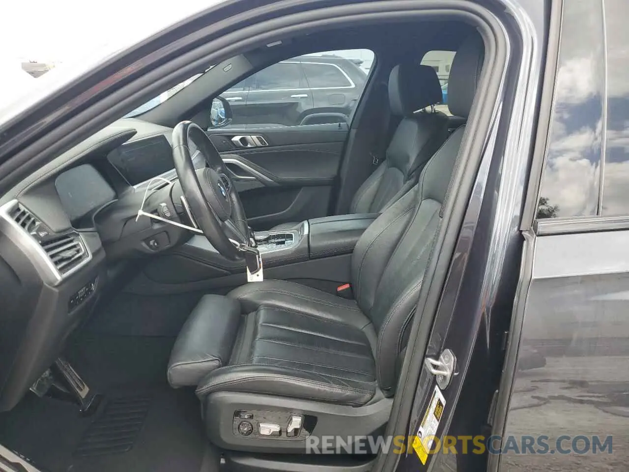 7 fotografías del automóvil dañado 5UXCY4C02L9C70471 BMW X6 2020