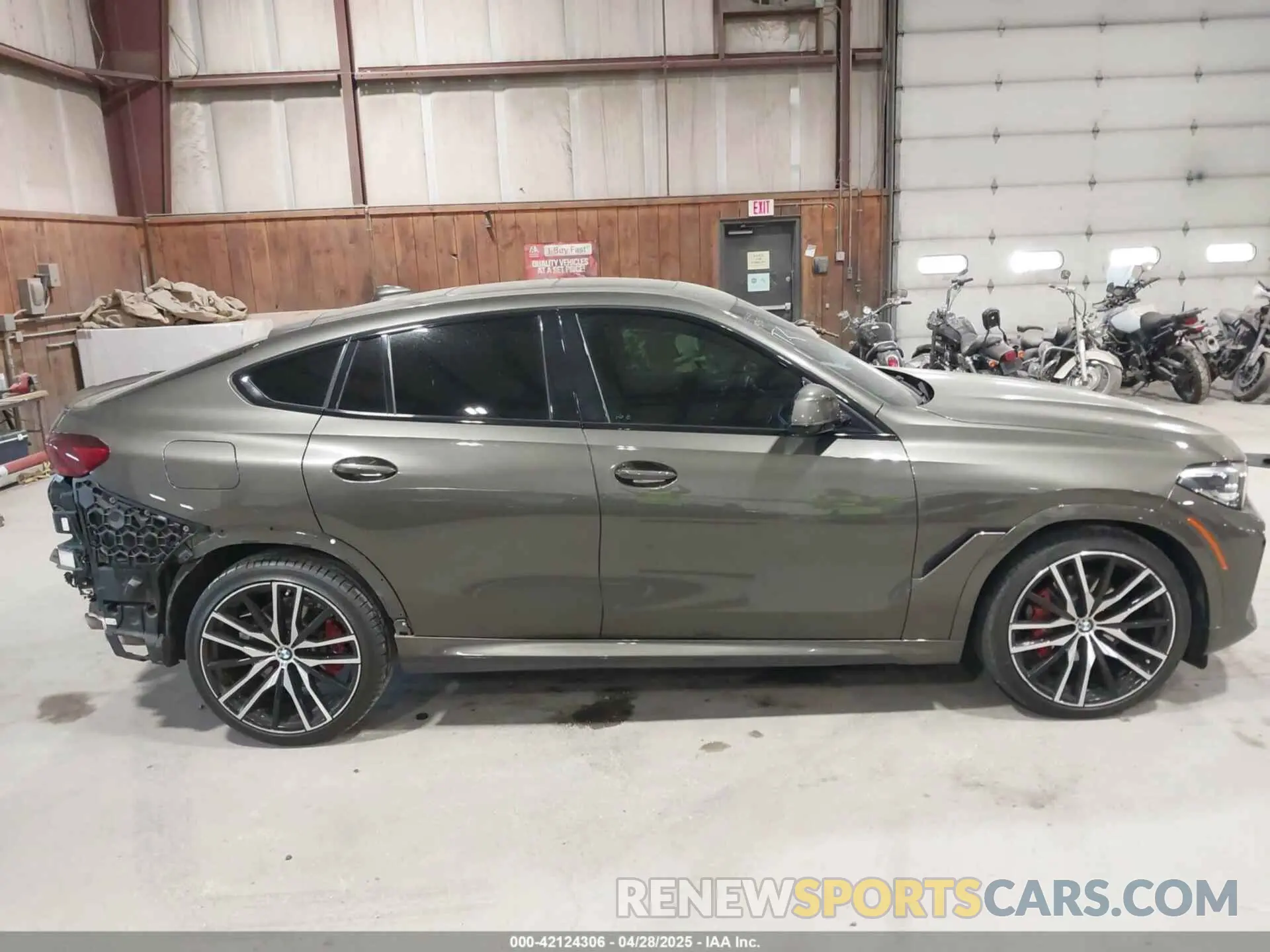 13 fotografías del automóvil dañado 5UXCY6C03L9D61602 BMW X6 2020