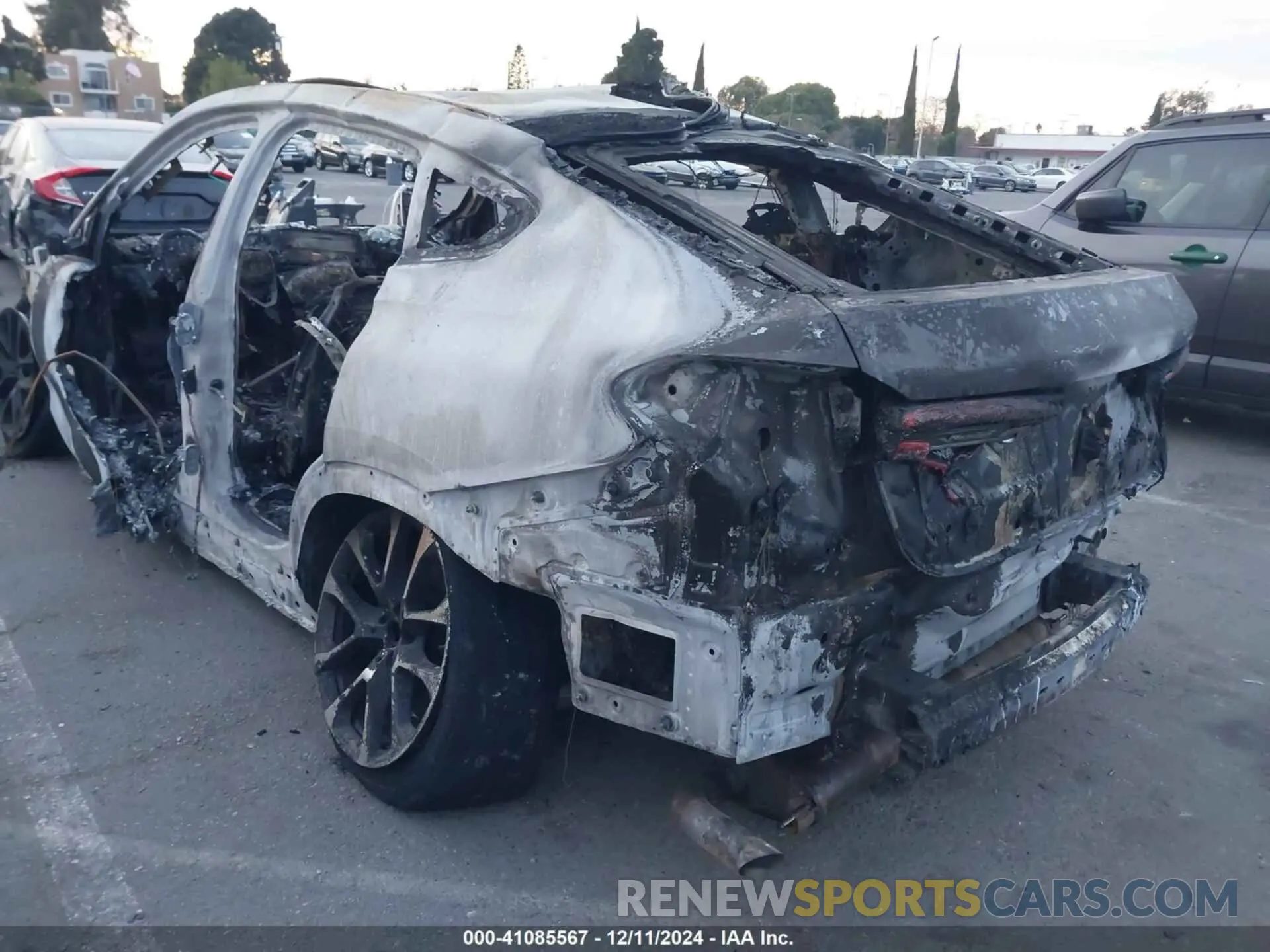 3 fotografías del automóvil dañado 5UXCY6C07L9C95555 BMW X6 2020