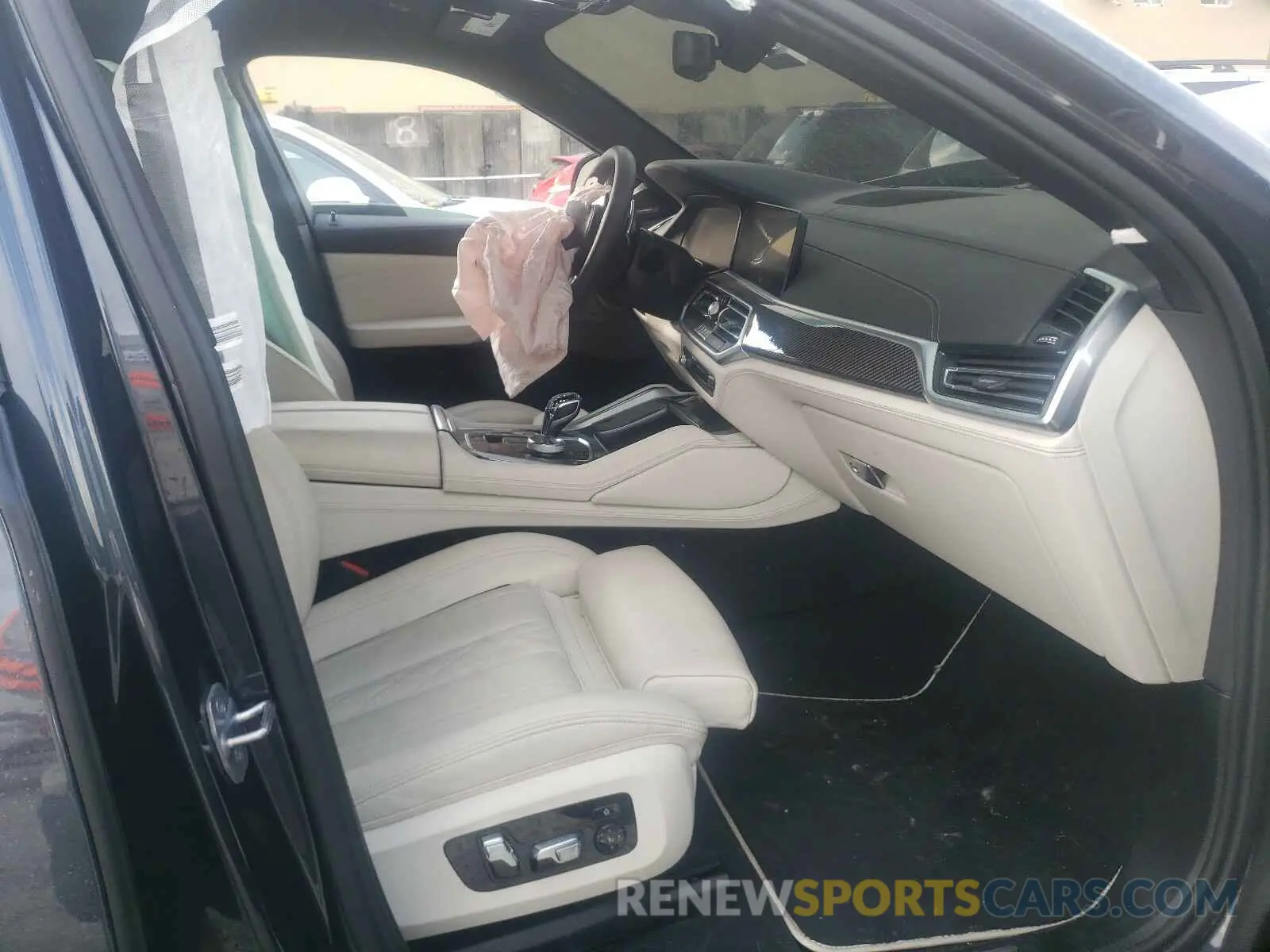 5 fotografías del automóvil dañado 5UXCY8C01L9D05055 BMW X6 2020